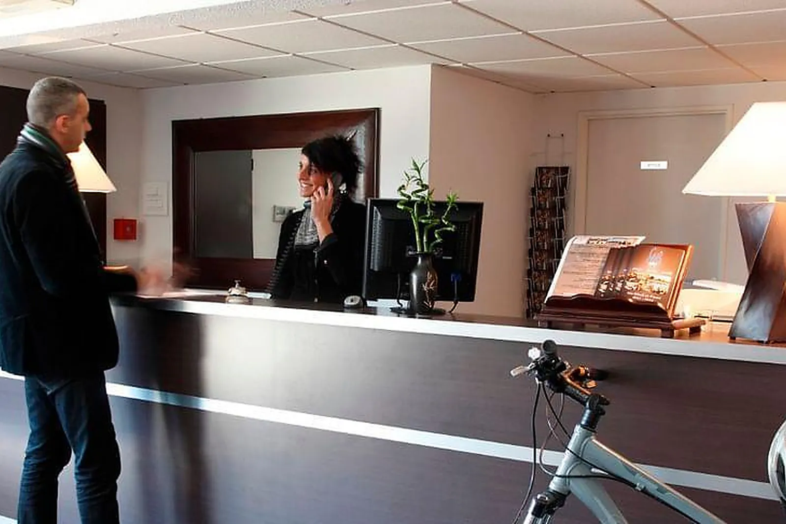 Lieux événementiels, ADONIS CARCASSONNE LA BARBACANE ***