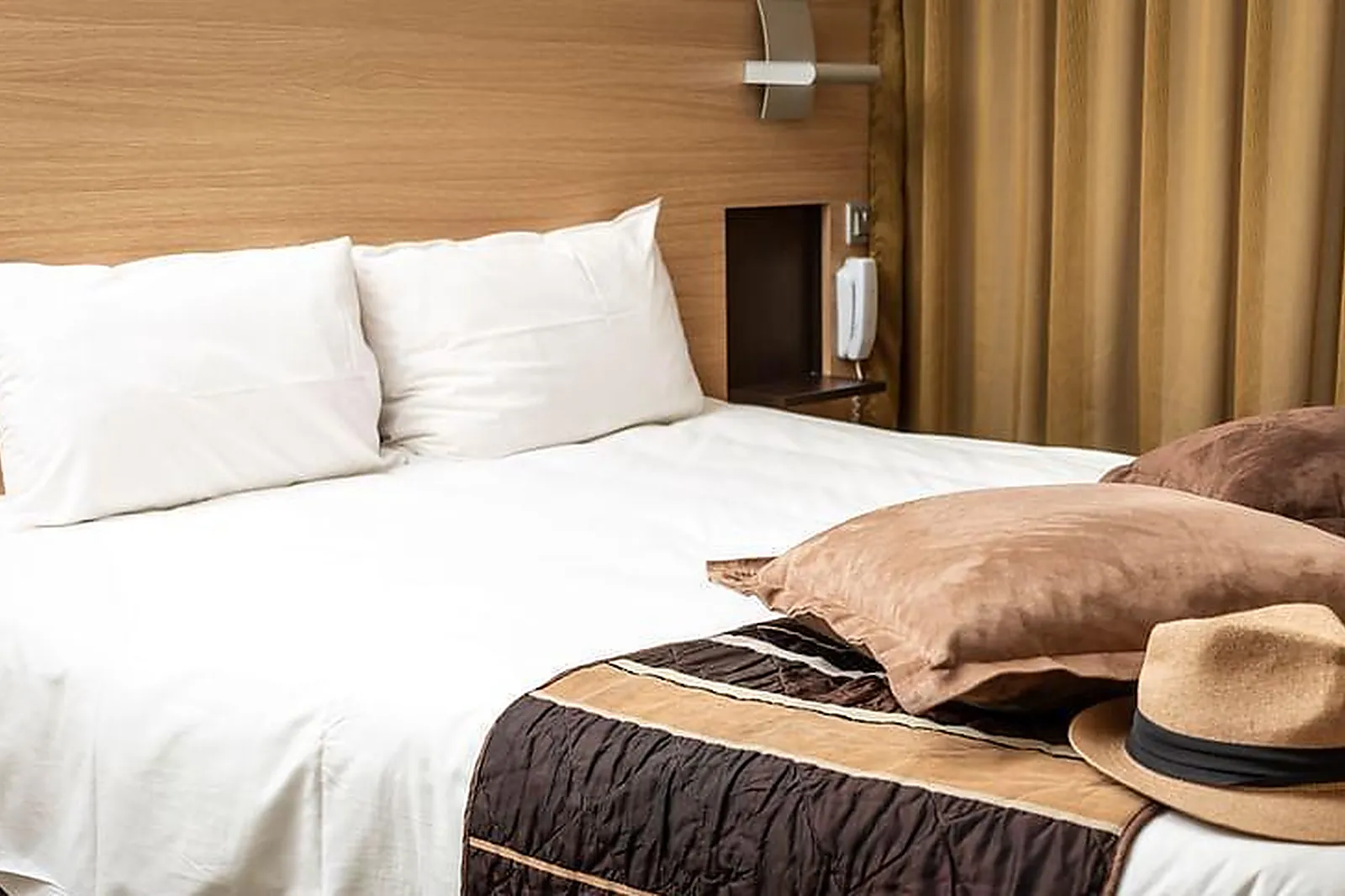 Lieux événementiels, ADONIS GAP ***