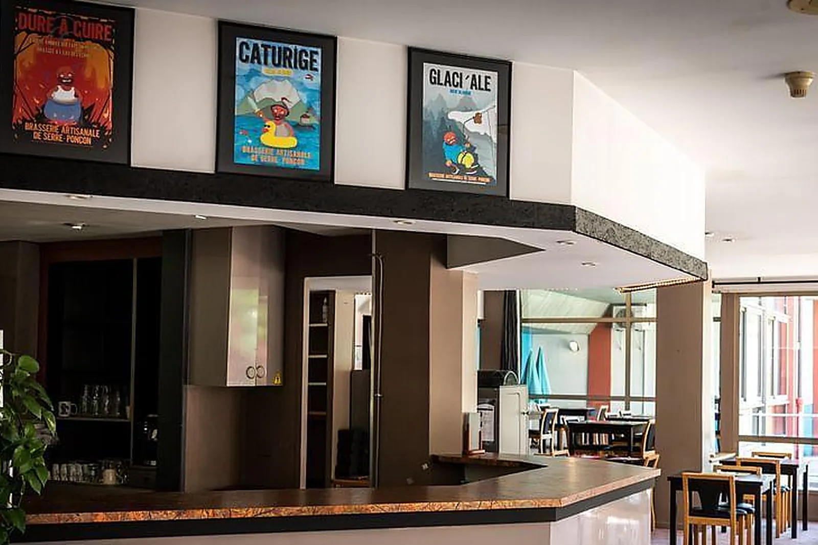 Lieux événementiels, ADONIS GAP ***