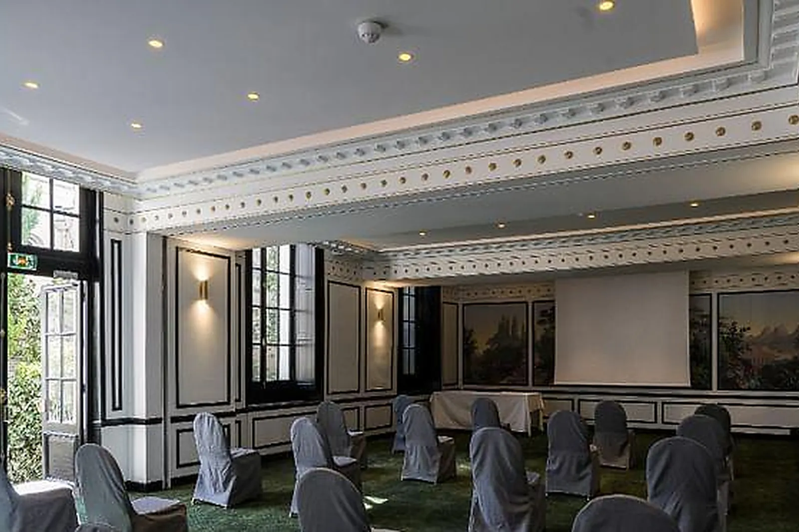 Lieux événementiels, AIGLE NOIR FONTAINEBLEAU - MGALLERY