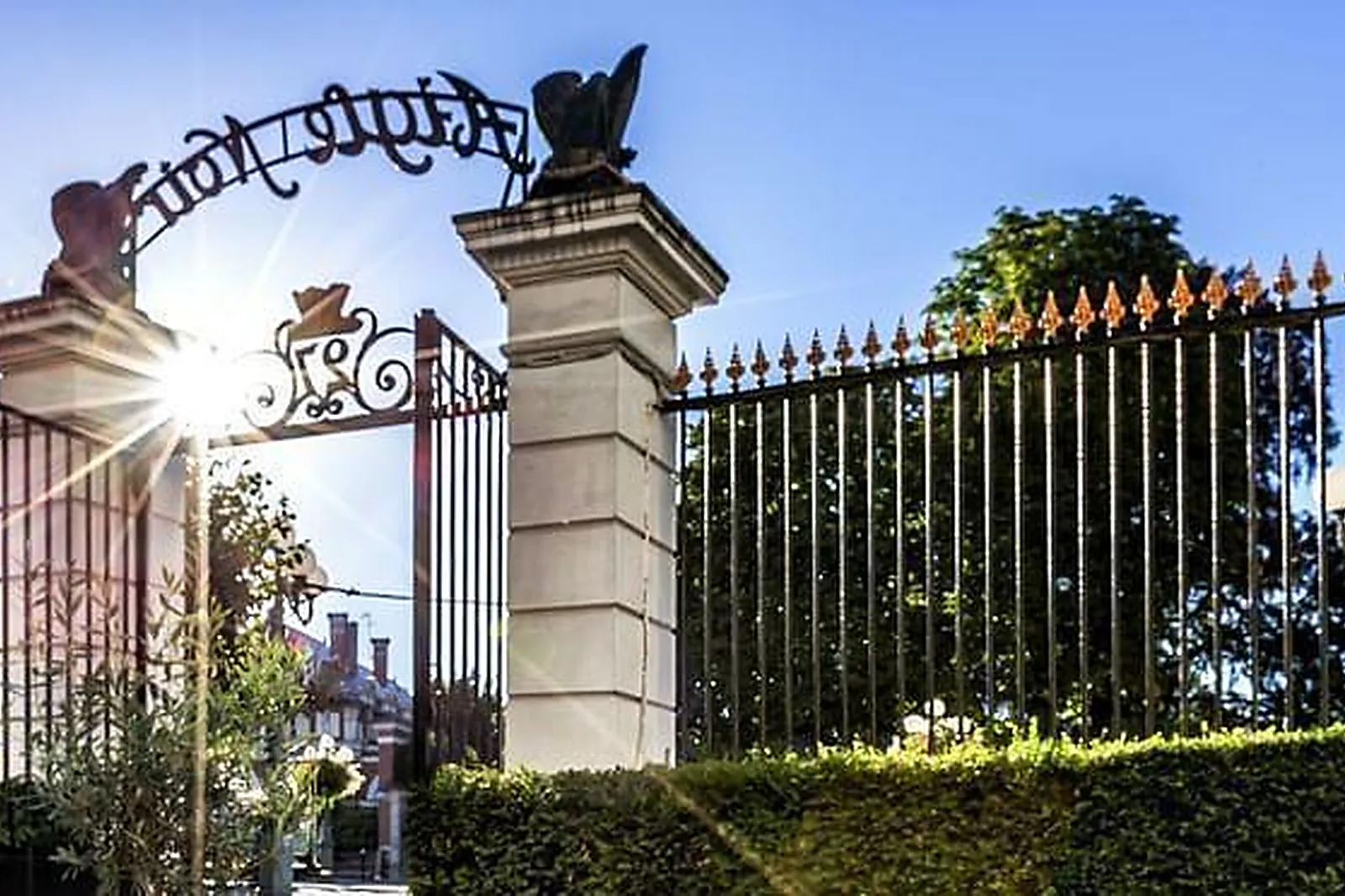 Lieux événementiels, AIGLE NOIR FONTAINEBLEAU - MGALLERY