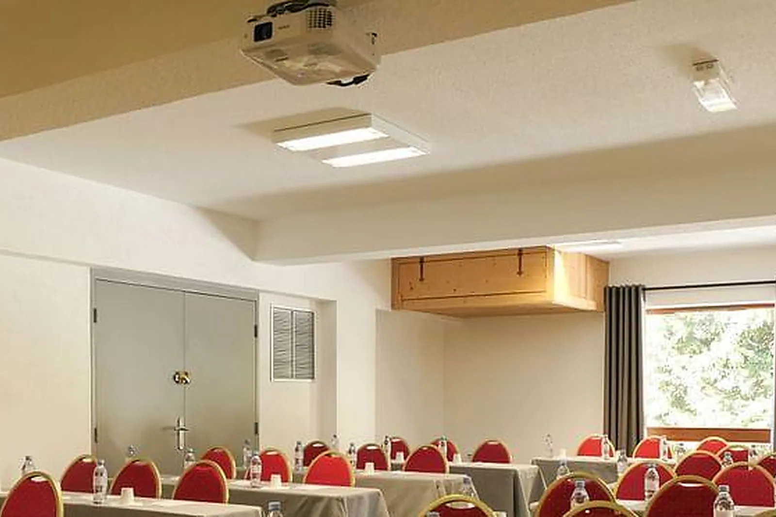 Lieux événementiels, L'APPARTEMENT KZN