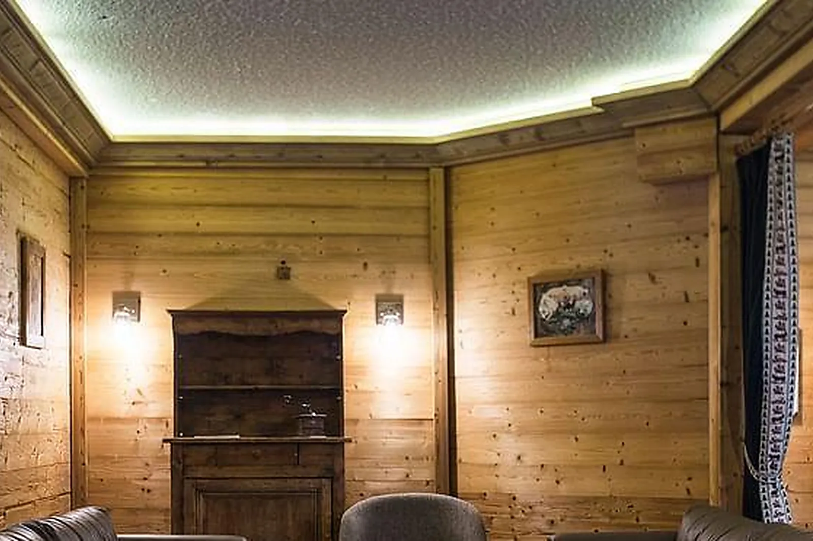 Lieux événementiels, L'APPARTEMENT KZN