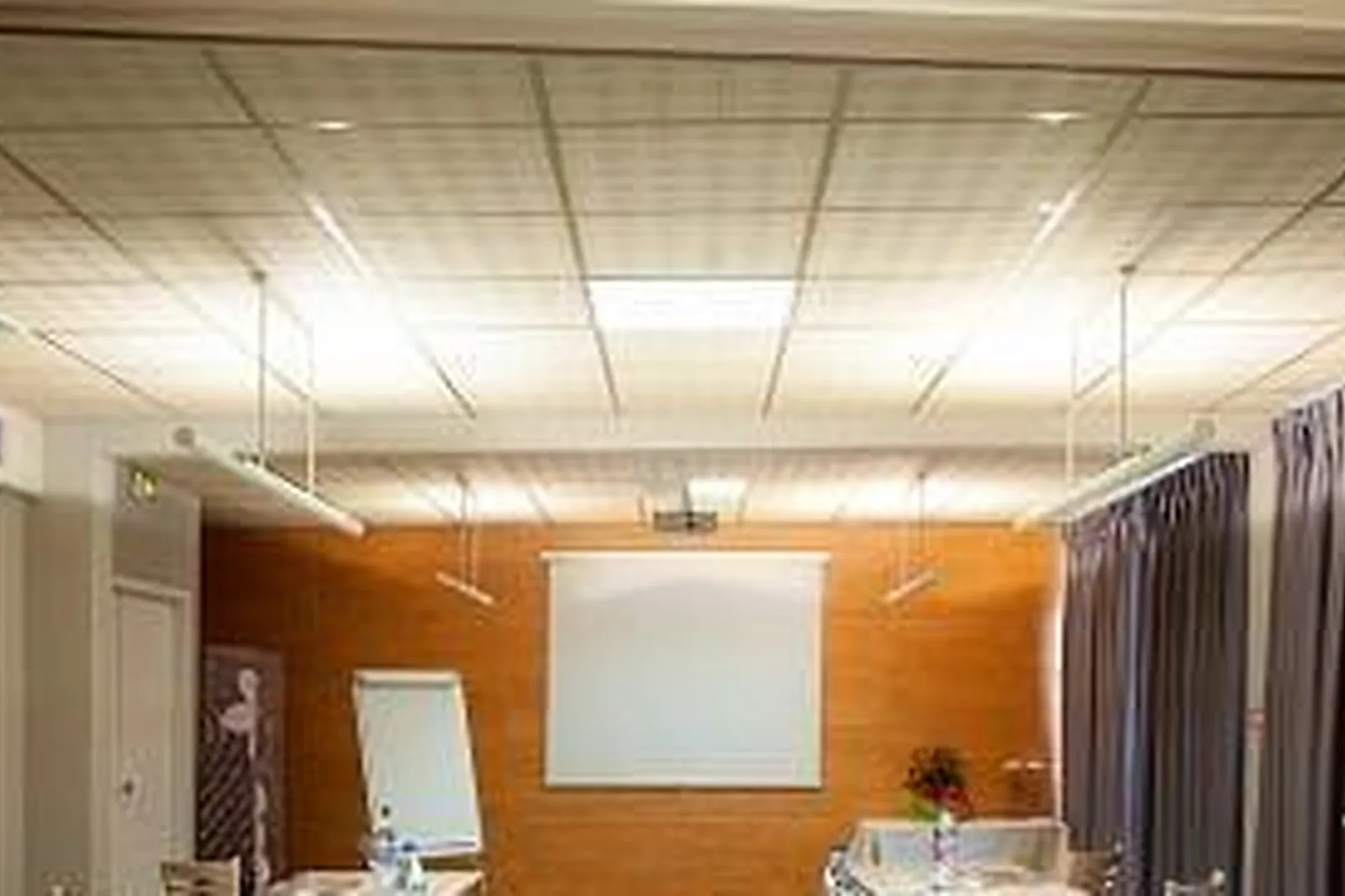 Lieux événementiels, TRIBE PARIS BATIGNOLLES