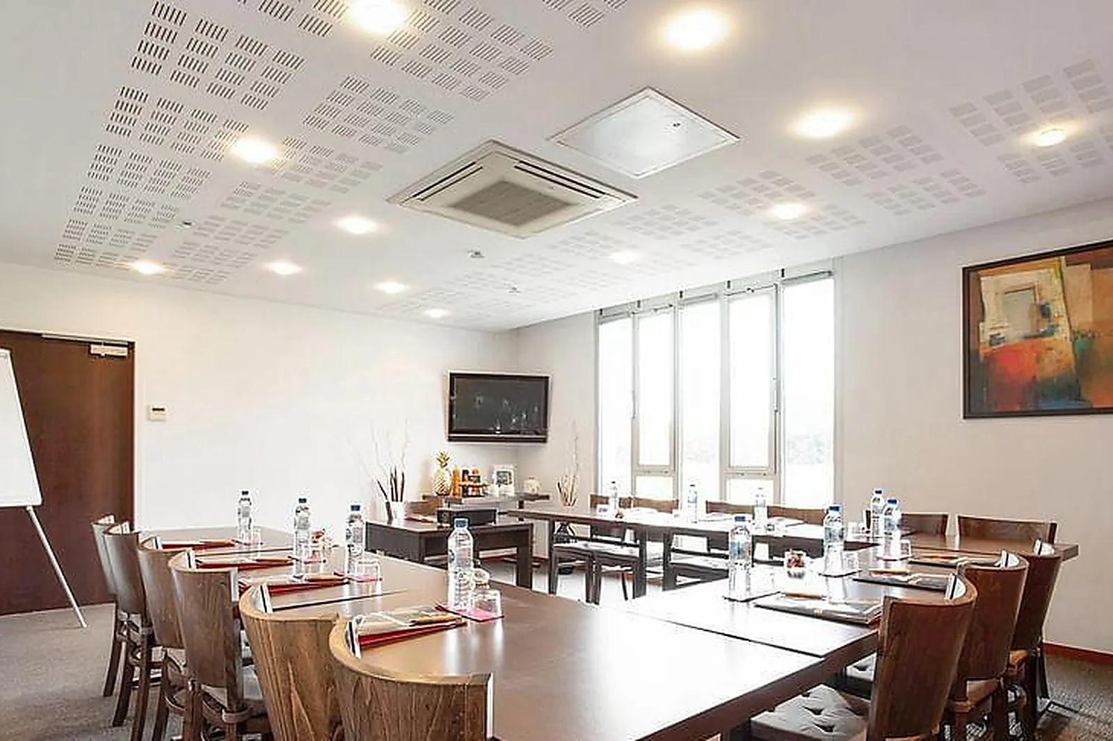 Lieux événementiels, SALLE DE RÉUNION À BEZANNES