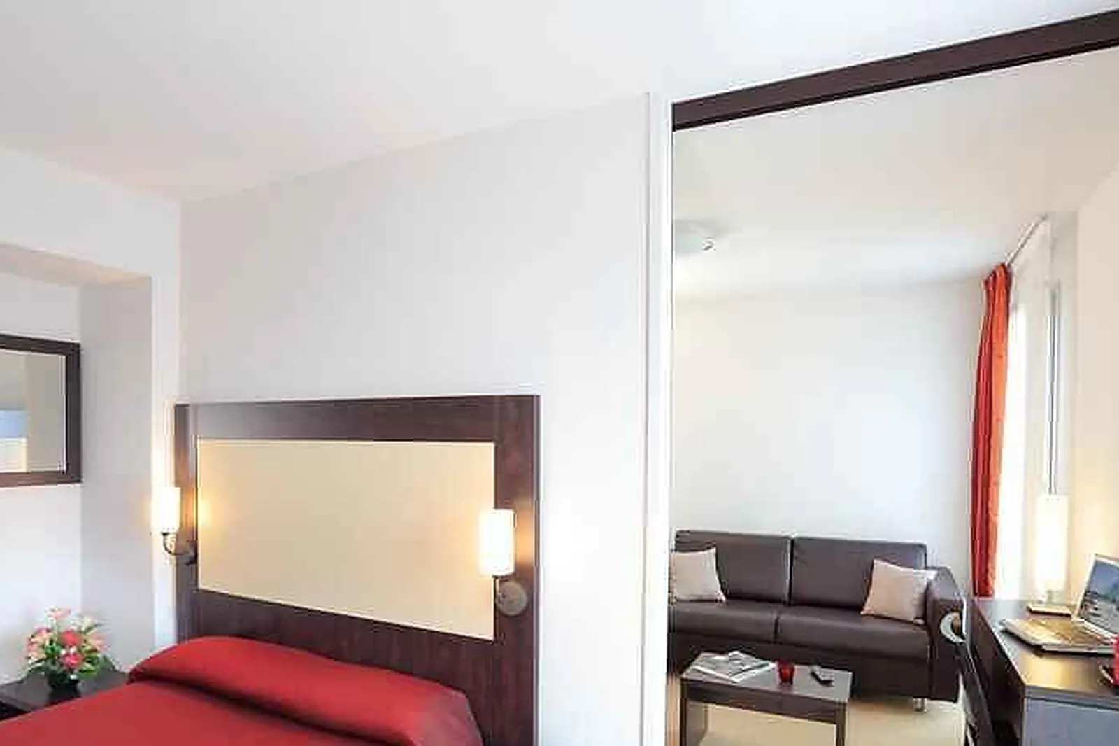 Lieux événementiels, SALLE DE RÉUNION À BEZANNES