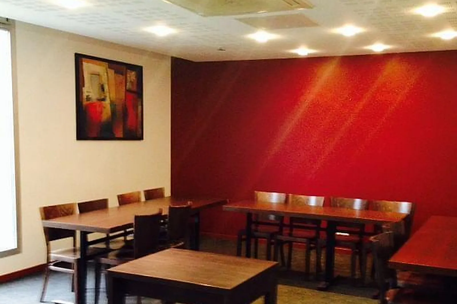 Lieux événementiels, SALLE DE RÉUNION À BEZANNES