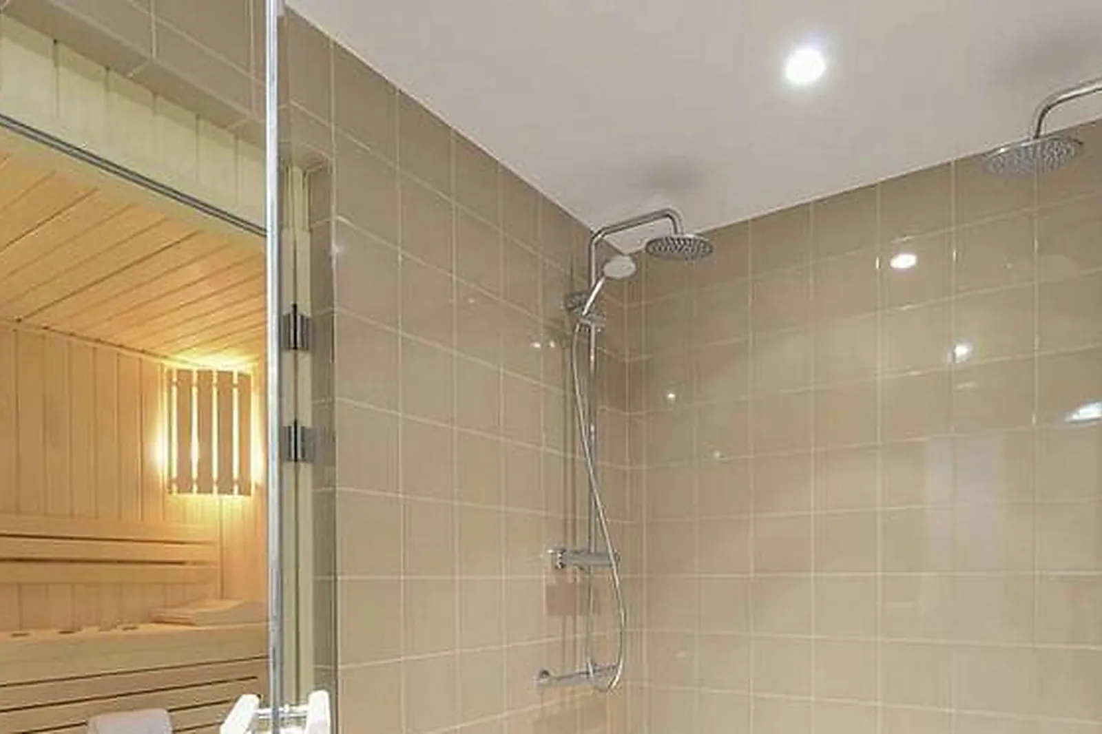 Lieux événementiels, HÔTEL-RESTAURANT CAMPANILE BOBIGNY***