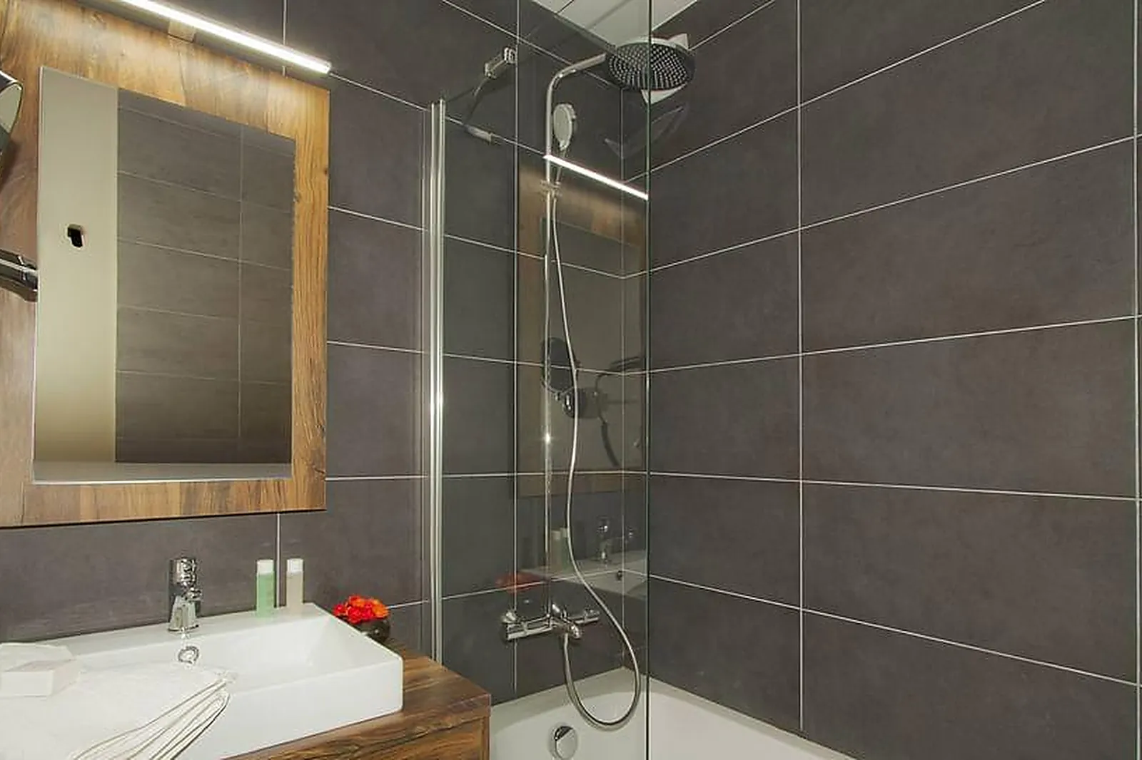 Lieux événementiels, CHÂTEAU DE LA ROZELLE - HÔTEL ****