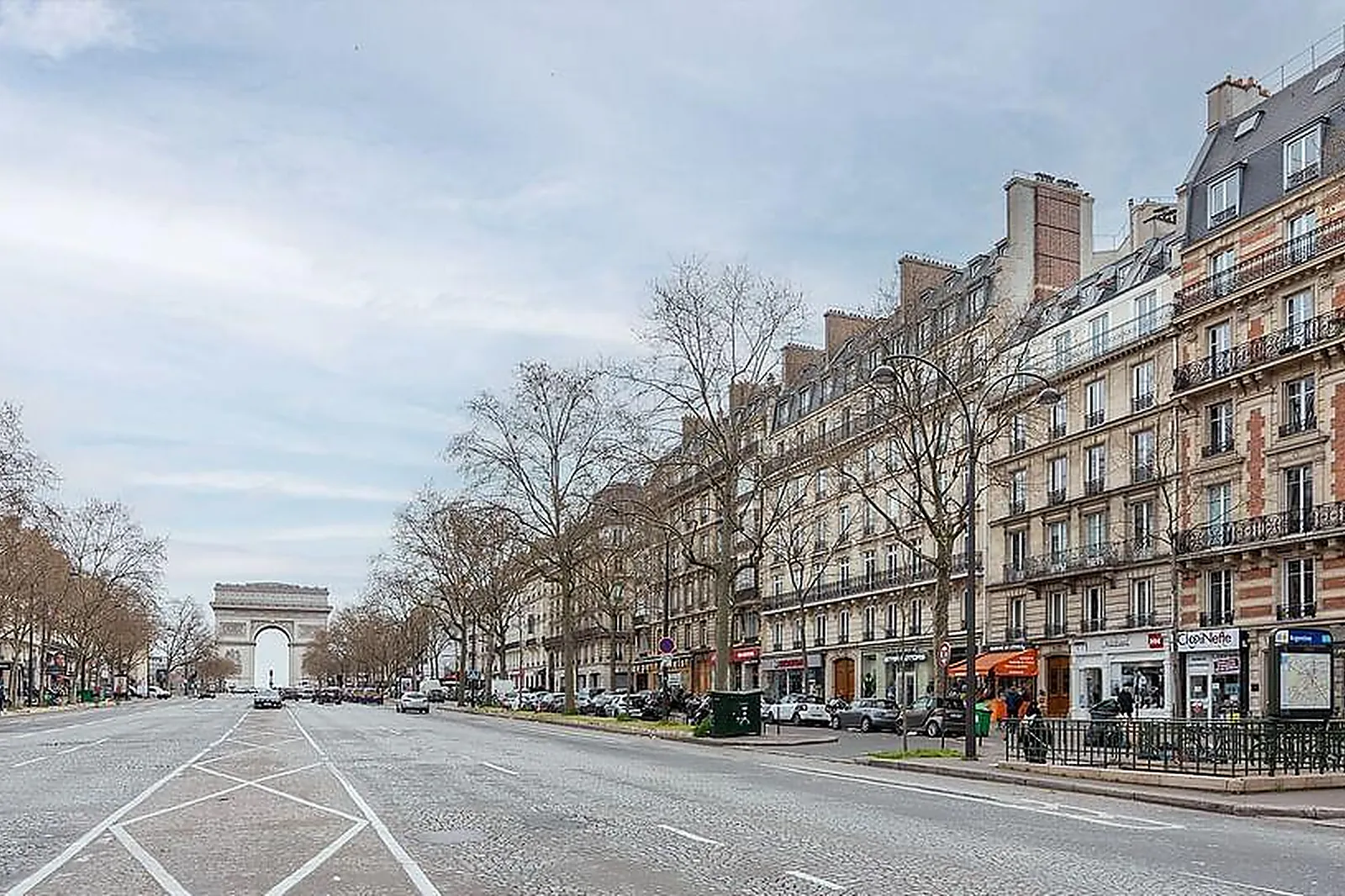 Lieux événementiels, LE POINT DE REPÈRE