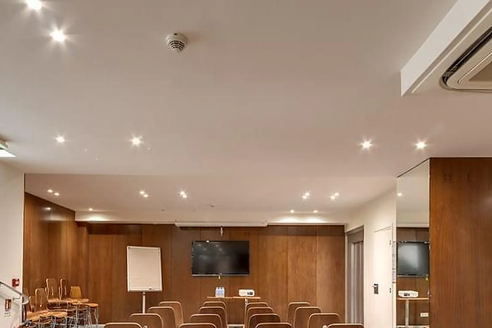 Lieux événementiels, ART HÔTEL EIFFEL ***