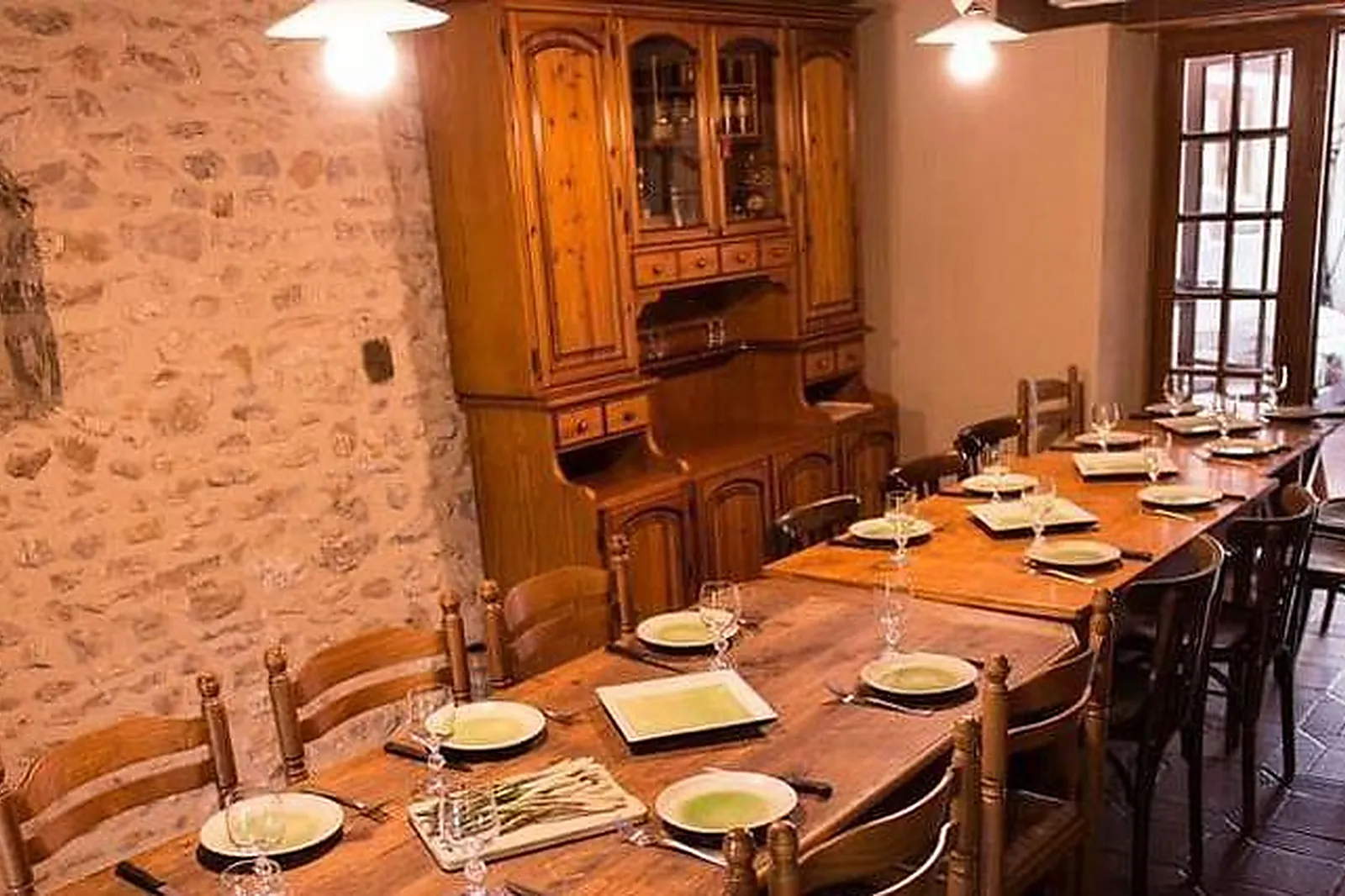 Lieux événementiels, AU BONHEUR DES RETROUVAILLES