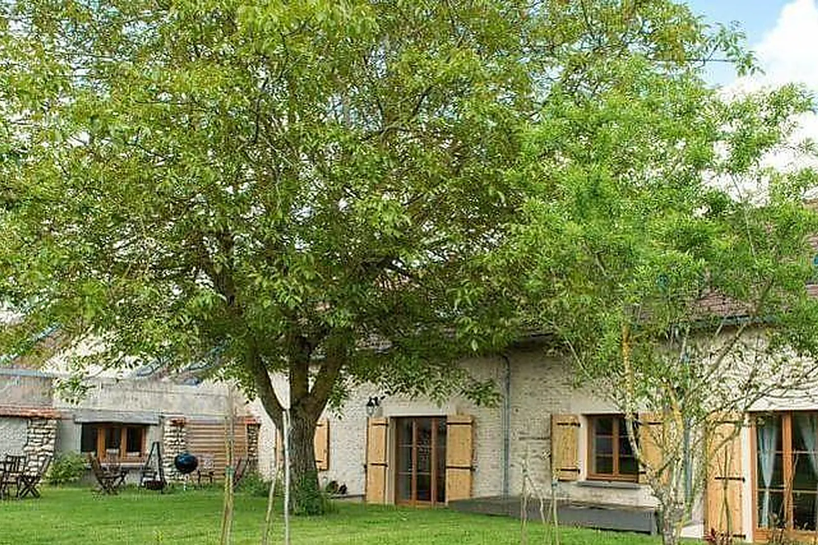 Lieux événementiels, AU BONHEUR DES RETROUVAILLES