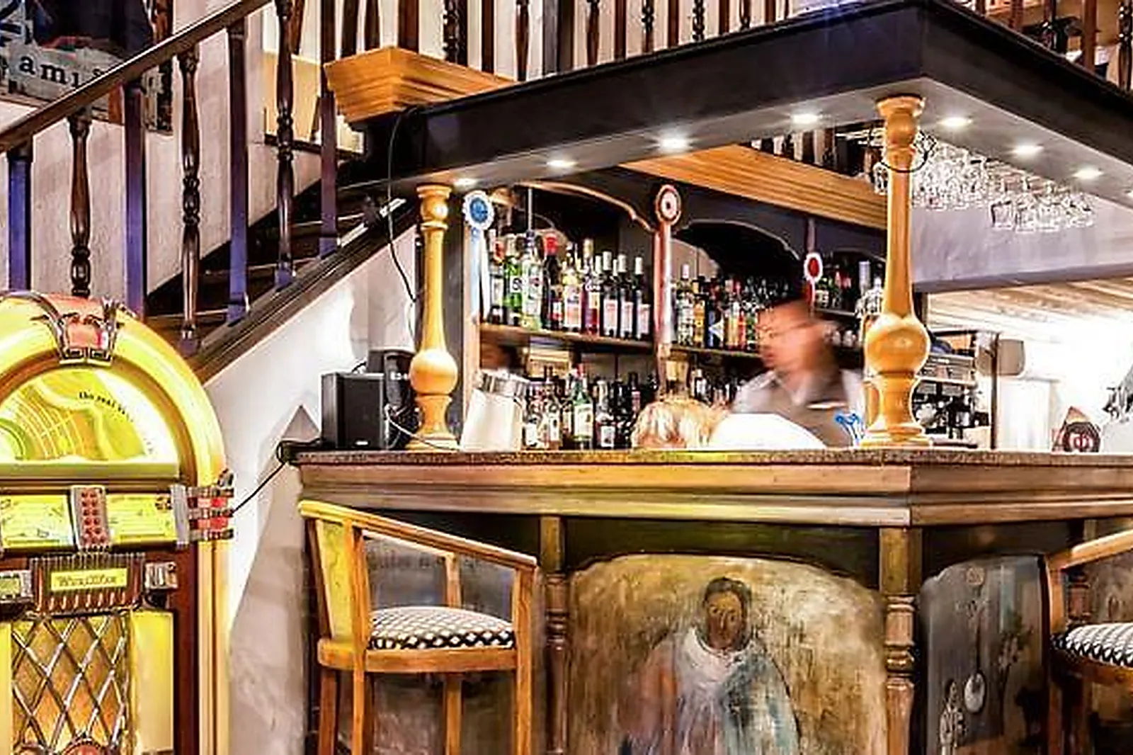 Lieux événementiels, AUBERGE CAVALIÈRE DU PONT DES BANNES ****