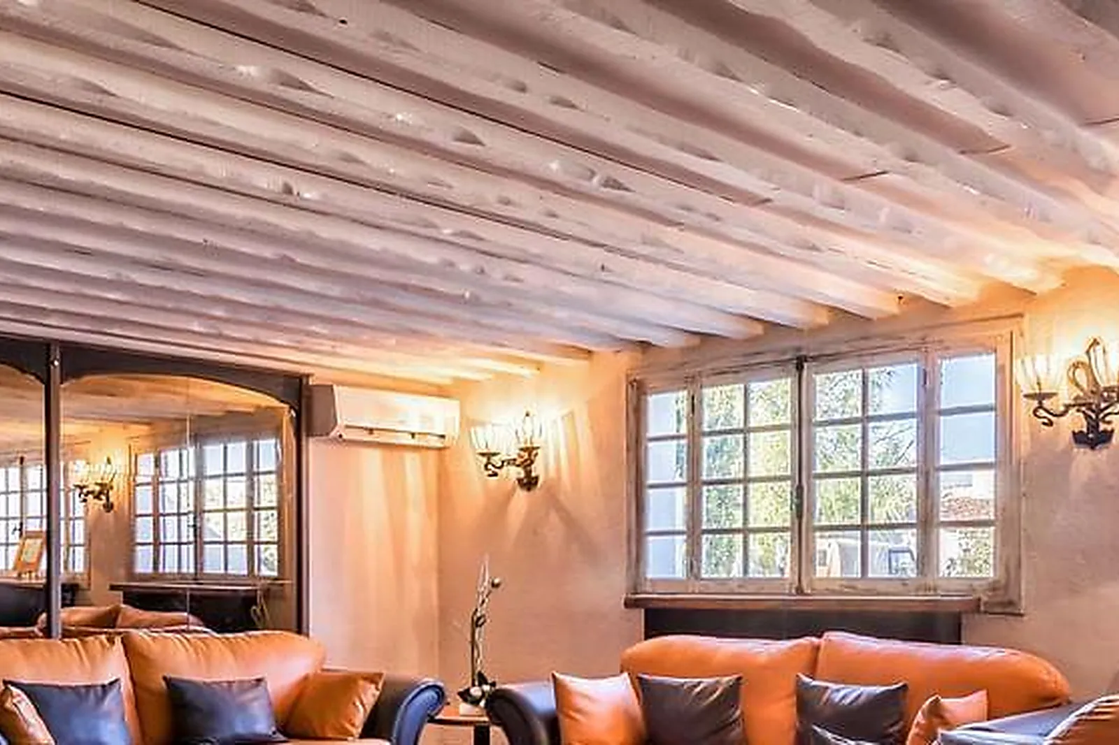 Lieux événementiels, AUBERGE CAVALIÈRE DU PONT DES BANNES ****