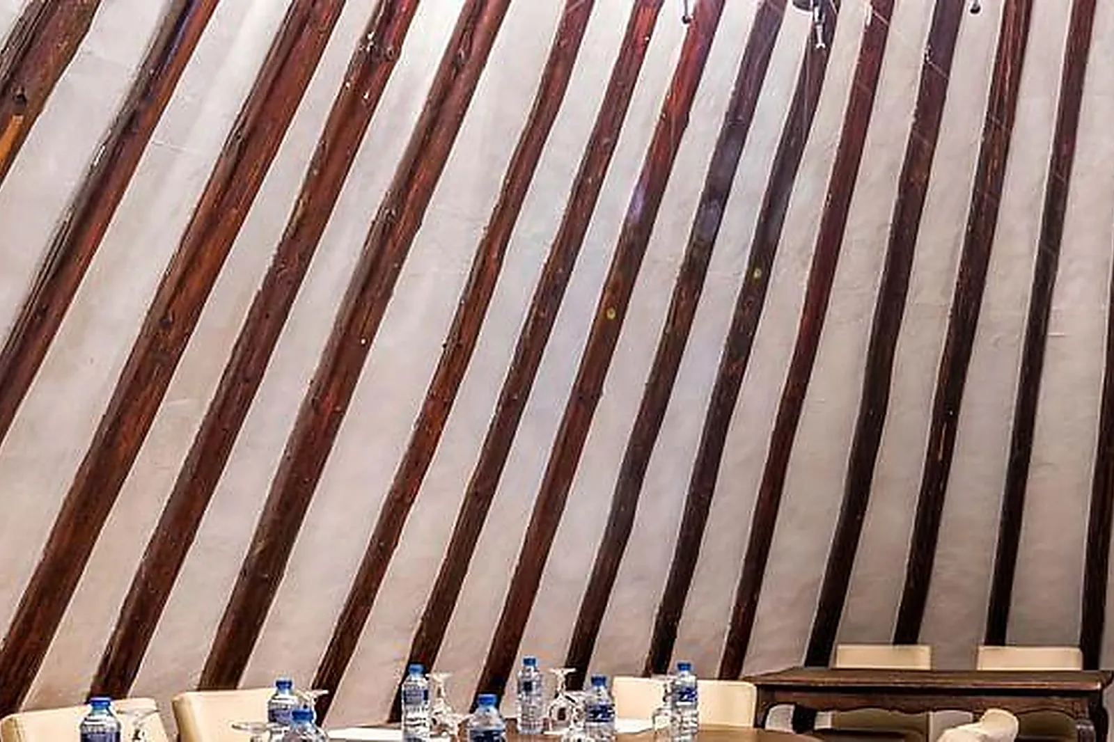 Lieux événementiels, AUBERGE CAVALIÈRE DU PONT DES BANNES ****