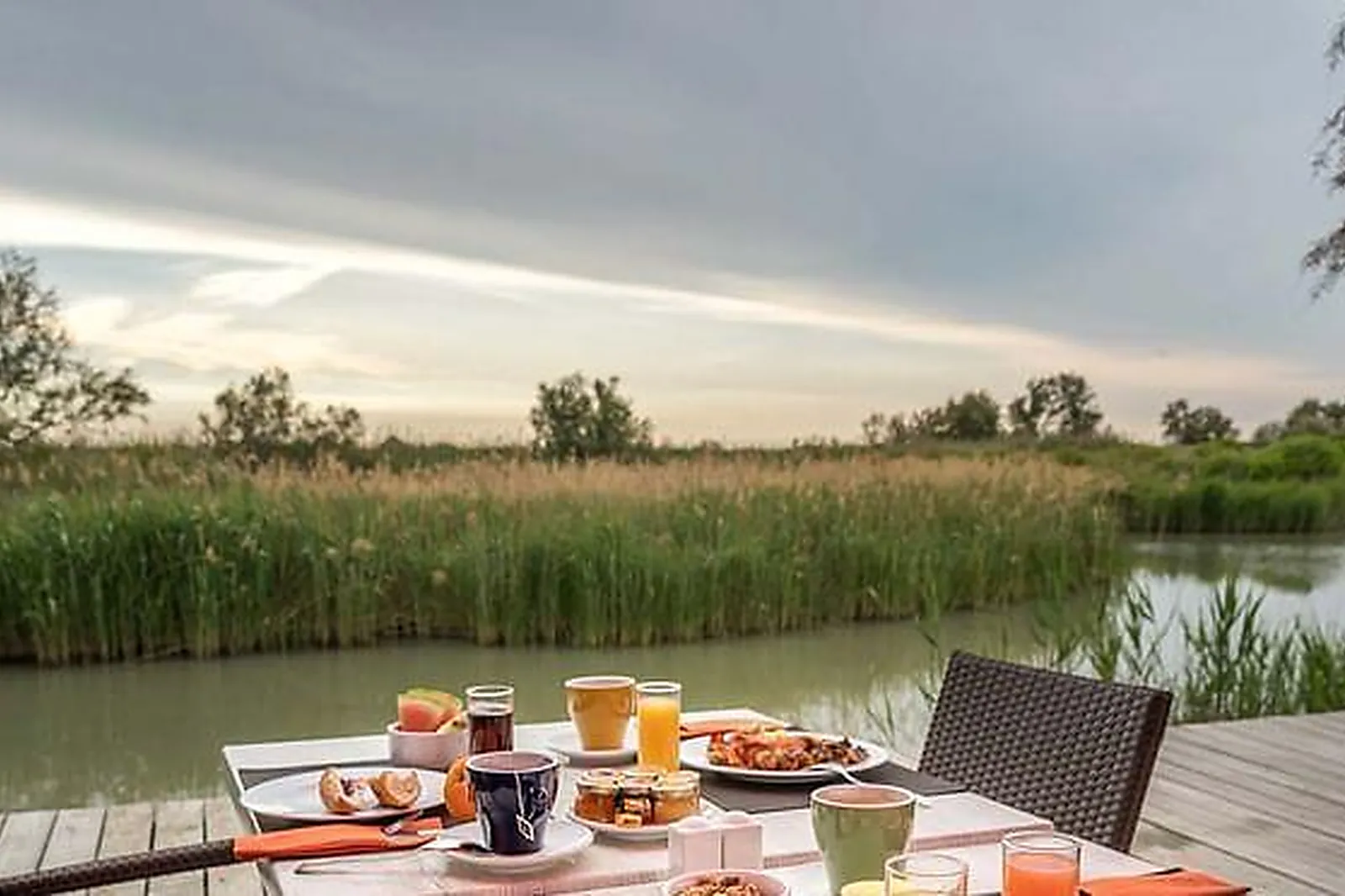 Lieux événementiels, AUBERGE CAVALIÈRE DU PONT DES BANNES ****
