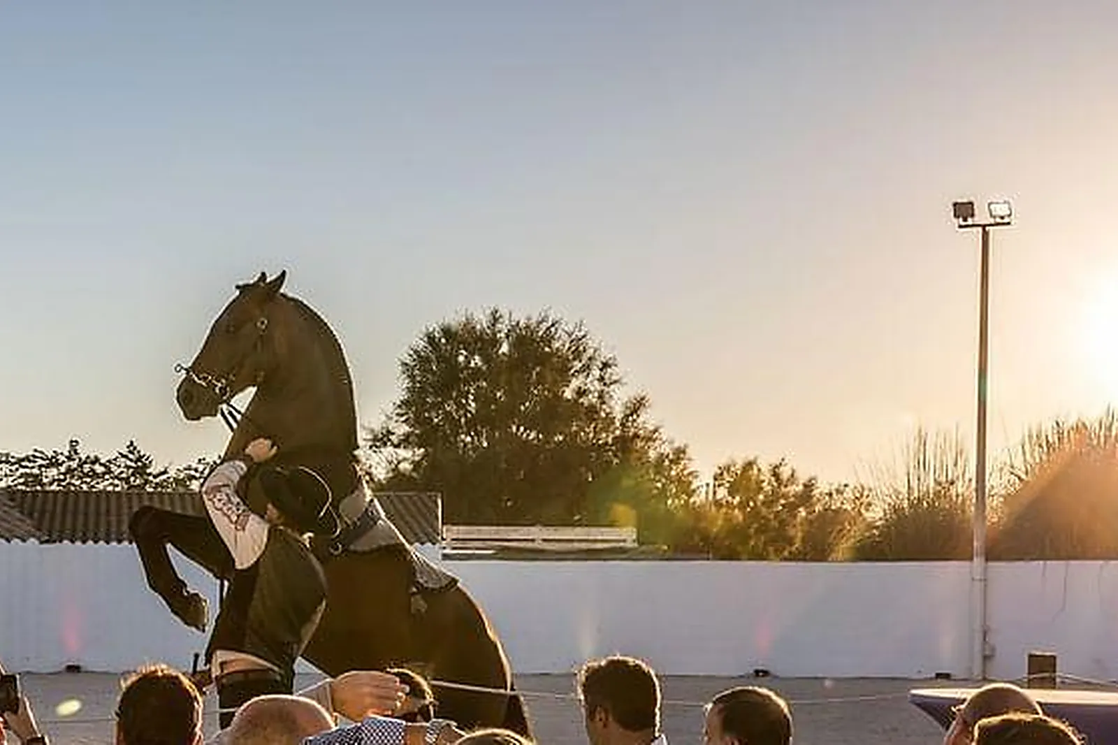 Lieux événementiels, AUBERGE CAVALIÈRE DU PONT DES BANNES ****