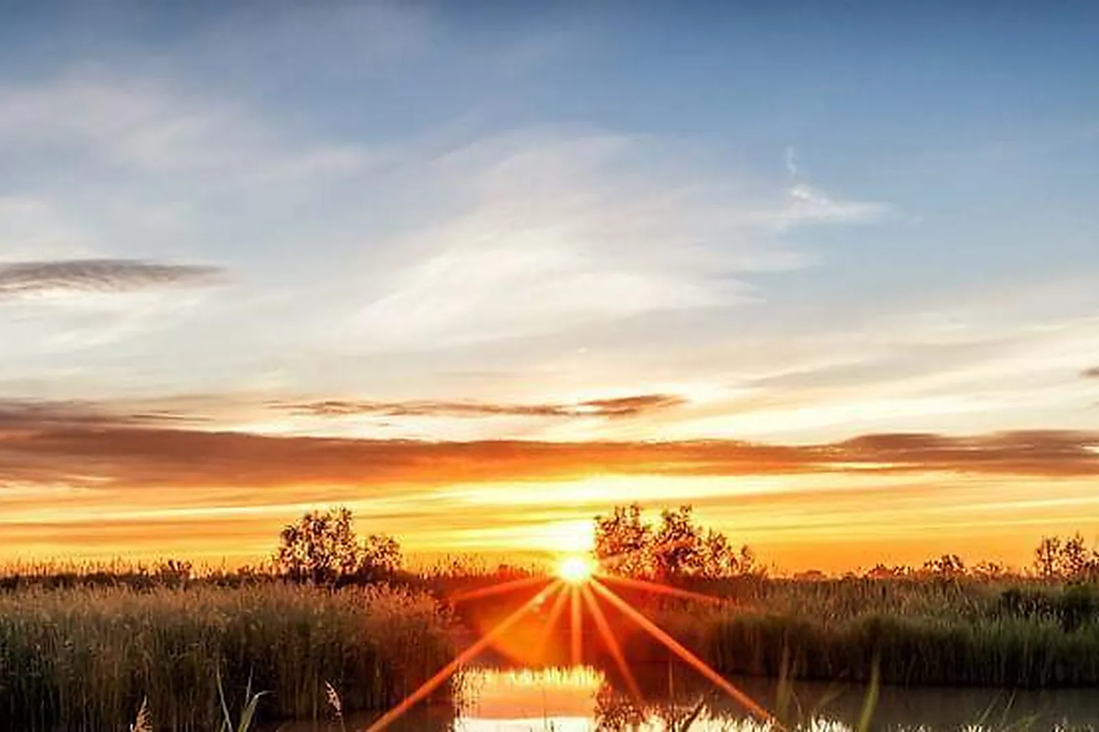 Lieux événementiels, AUBERGE CAVALIÈRE DU PONT DES BANNES ****