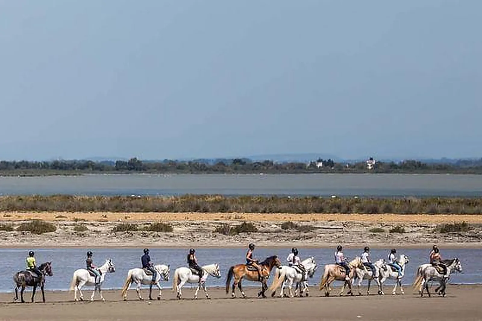 Lieux événementiels, AUBERGE CAVALIÈRE DU PONT DES BANNES ****