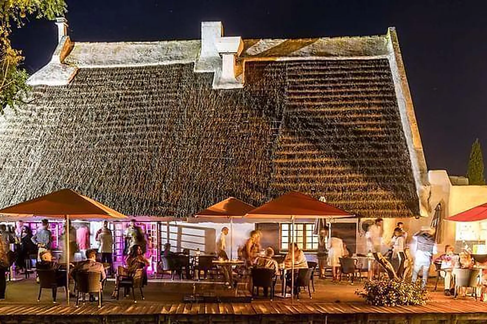 Lieux événementiels, AUBERGE CAVALIÈRE DU PONT DES BANNES ****