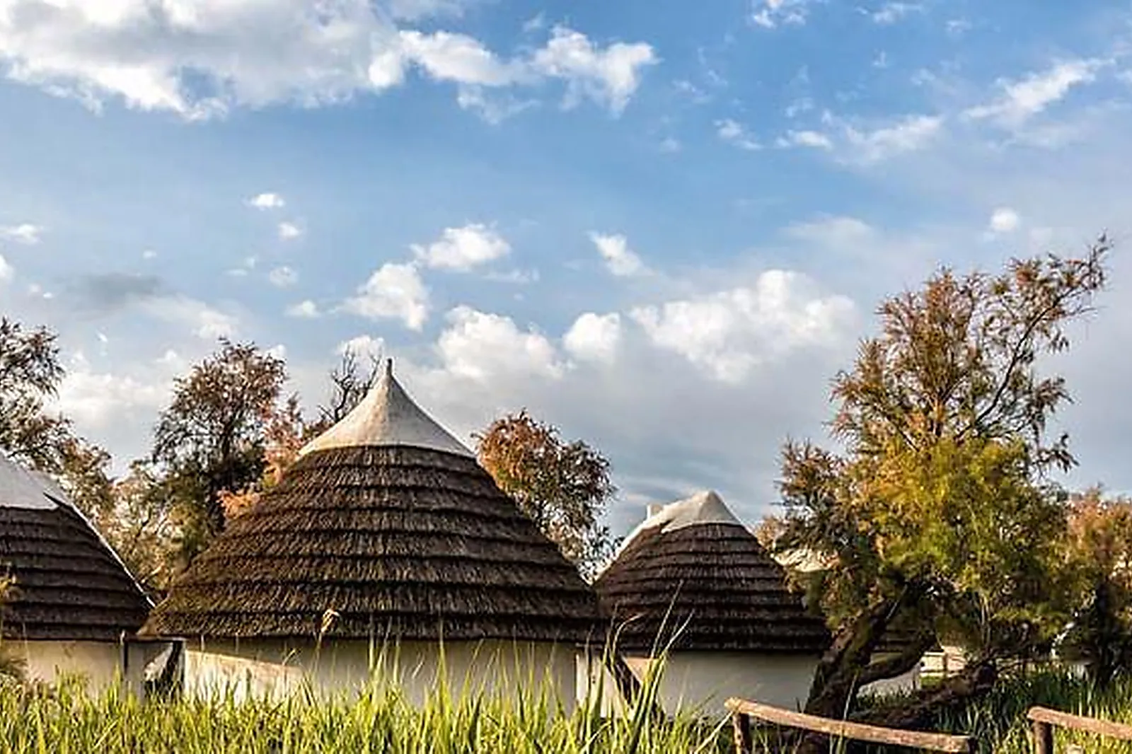 Lieux événementiels, AUBERGE CAVALIÈRE DU PONT DES BANNES ****