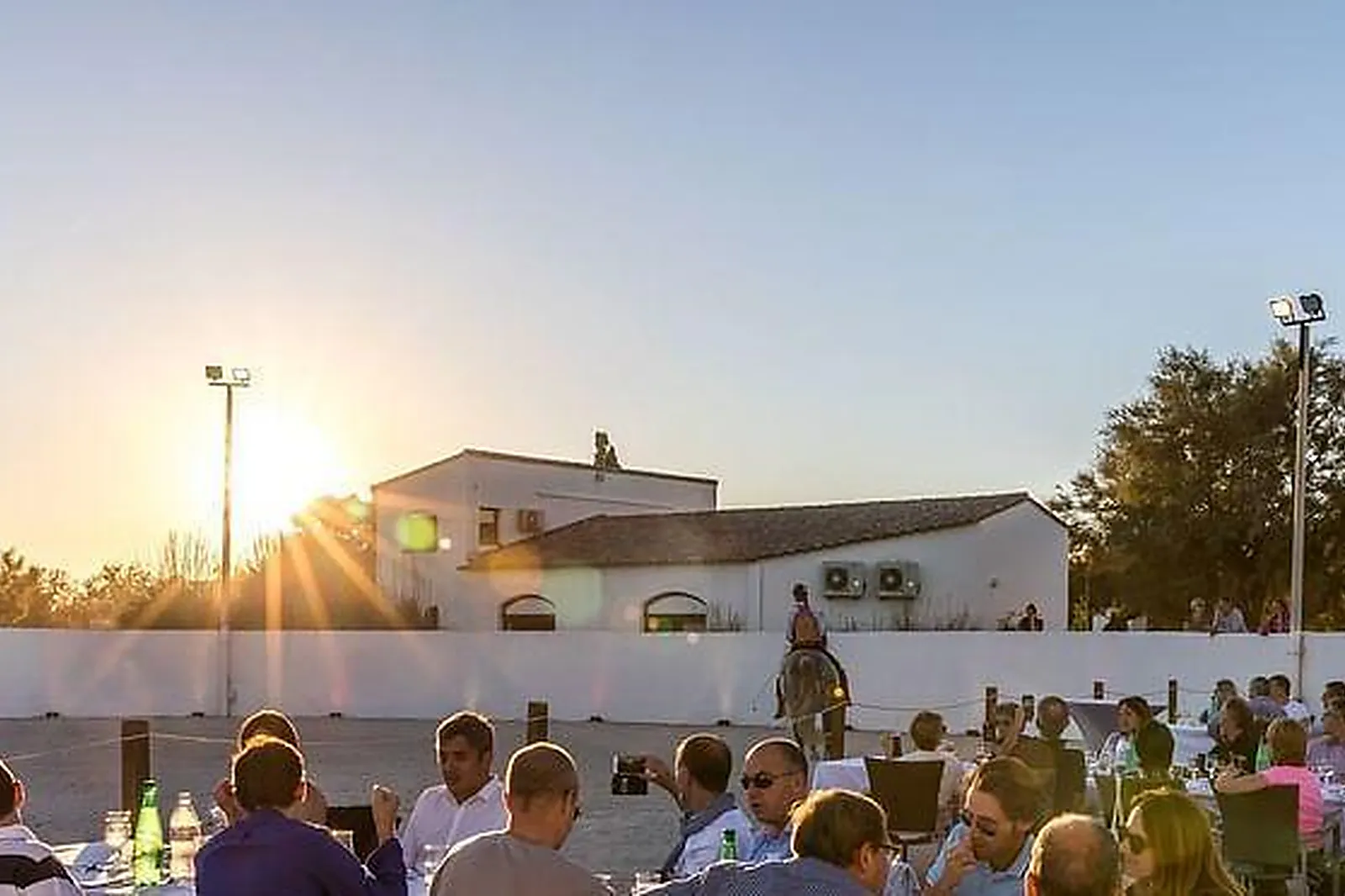 Lieux événementiels, AUBERGE CAVALIÈRE DU PONT DES BANNES ****