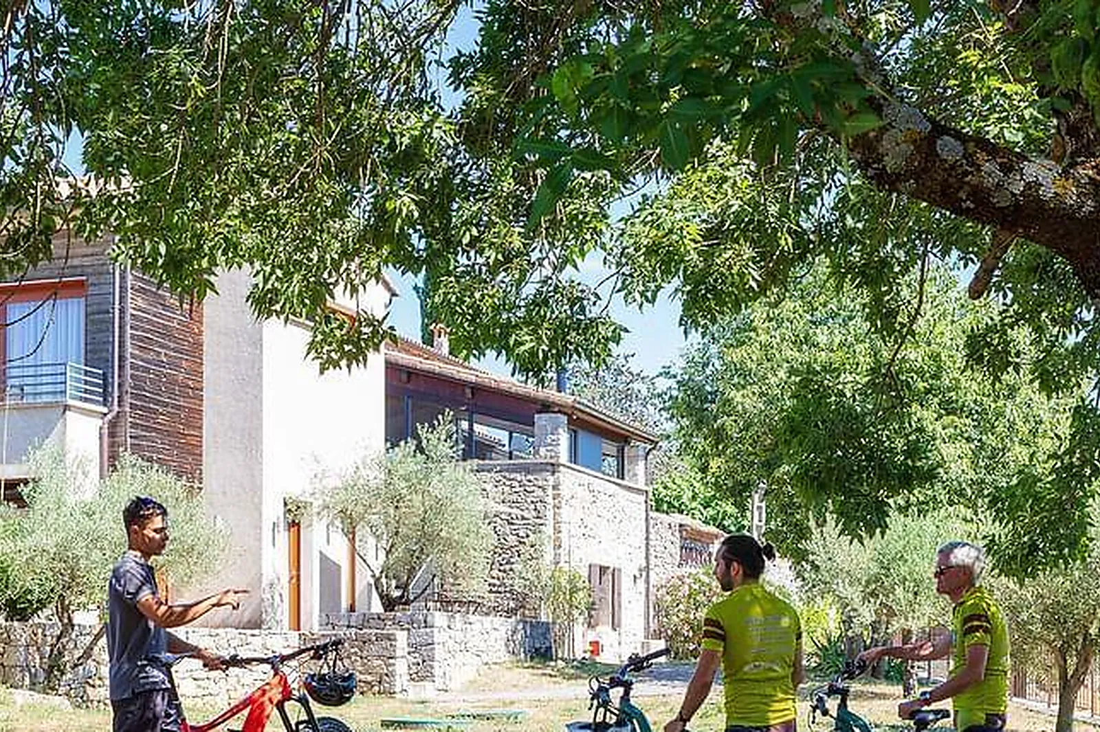 Lieux événementiels, AUBERGE LES MURETS