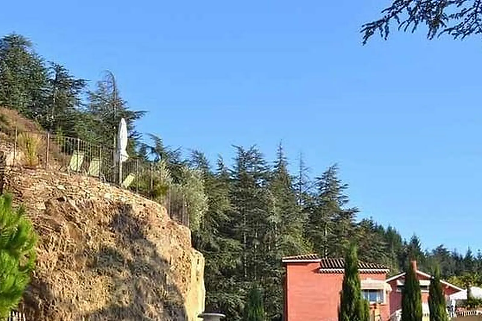 Lieux événementiels, AUBERGE DU LAC ****