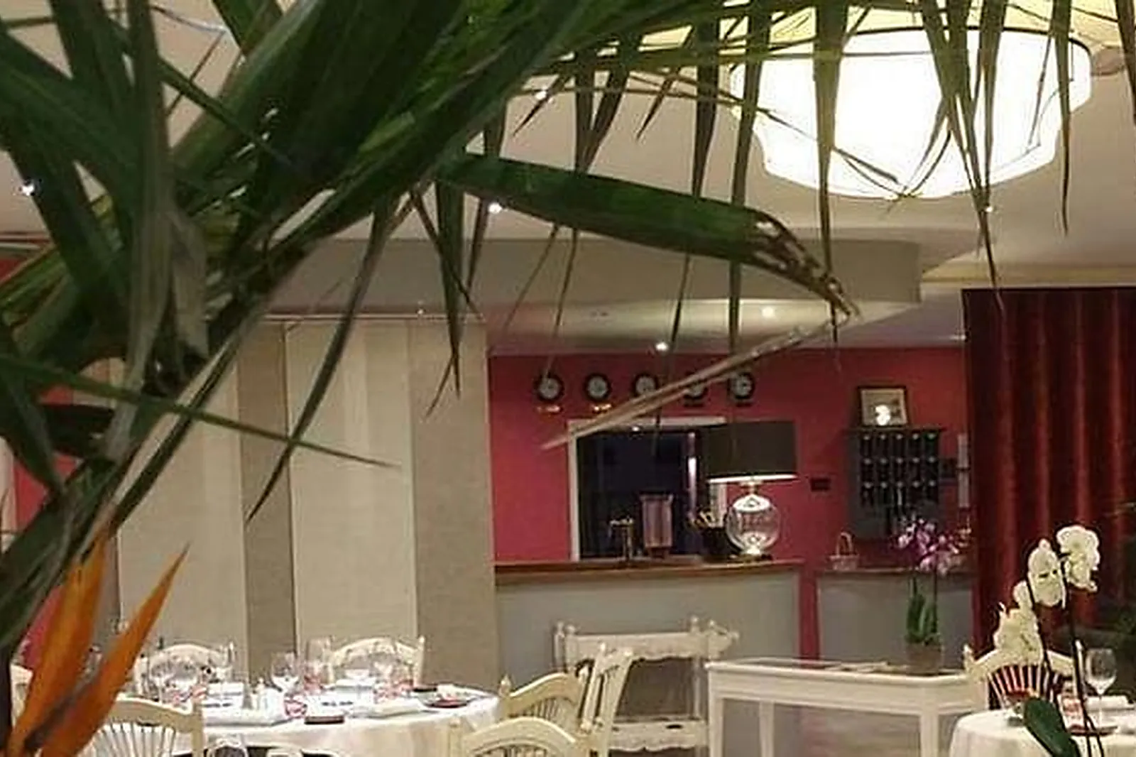 Lieux événementiels, AUBERGE DU LAC ****