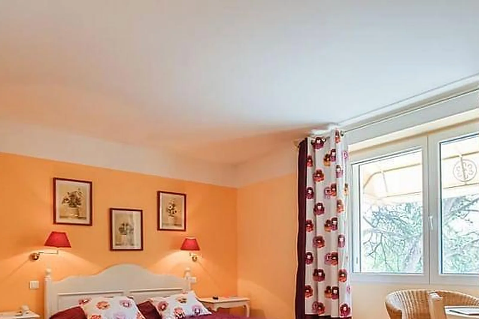 Lieux événementiels, AUBERGE DU LAC ****