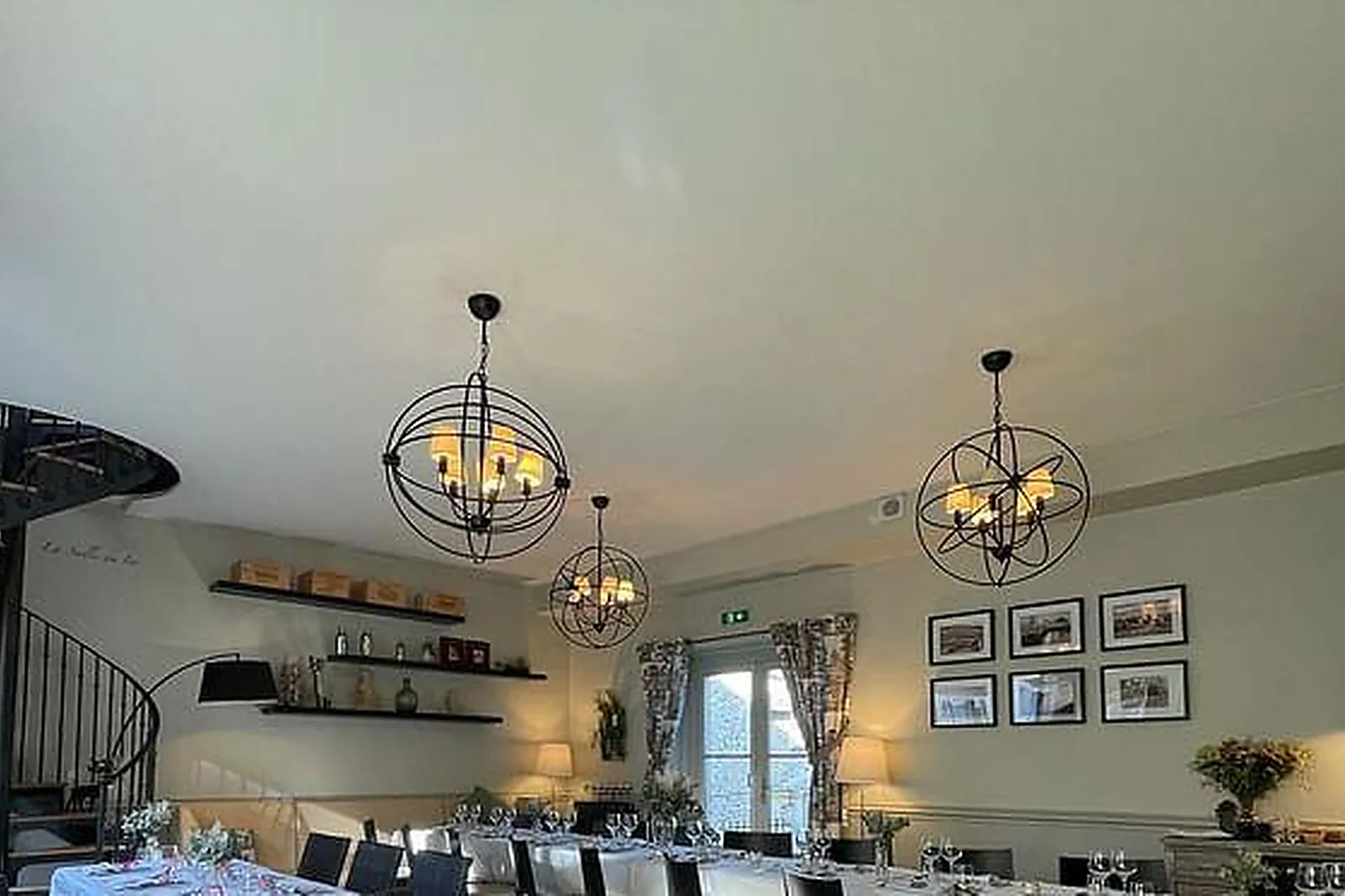 Lieux événementiels, AUBERGE DU CHASSEUR - RESTAURANT - HÔTEL - CAVISTE