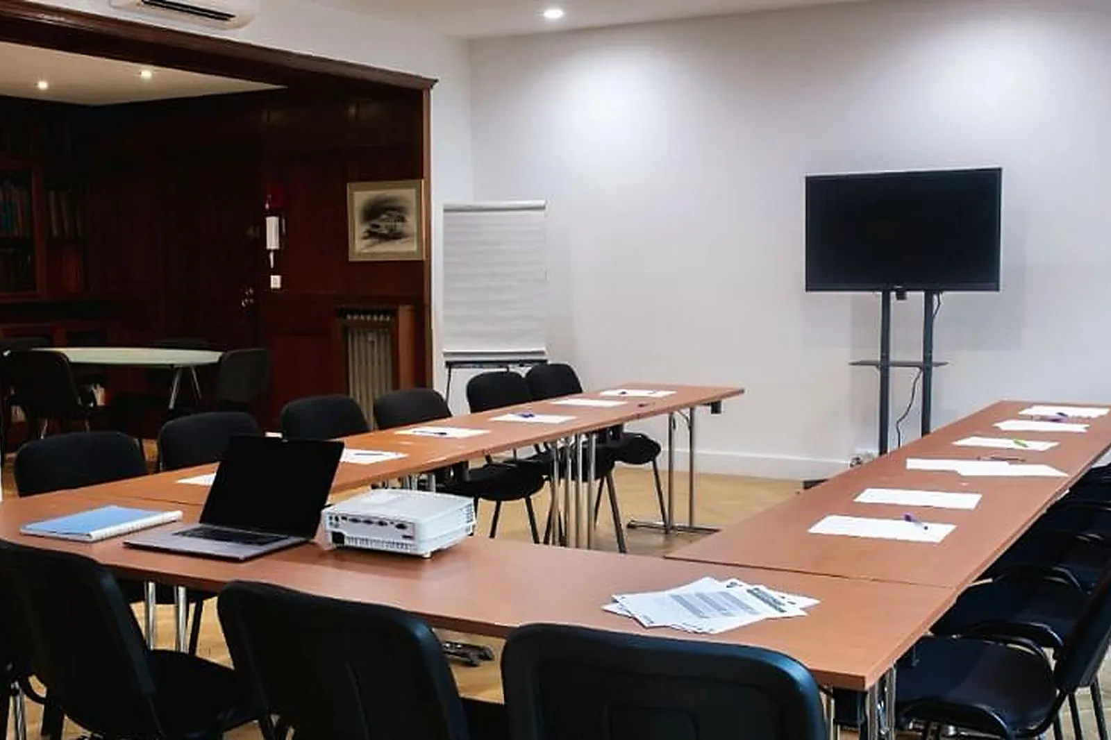 Lieux événementiels, LEO L'ENTREPRISE OUVERTE