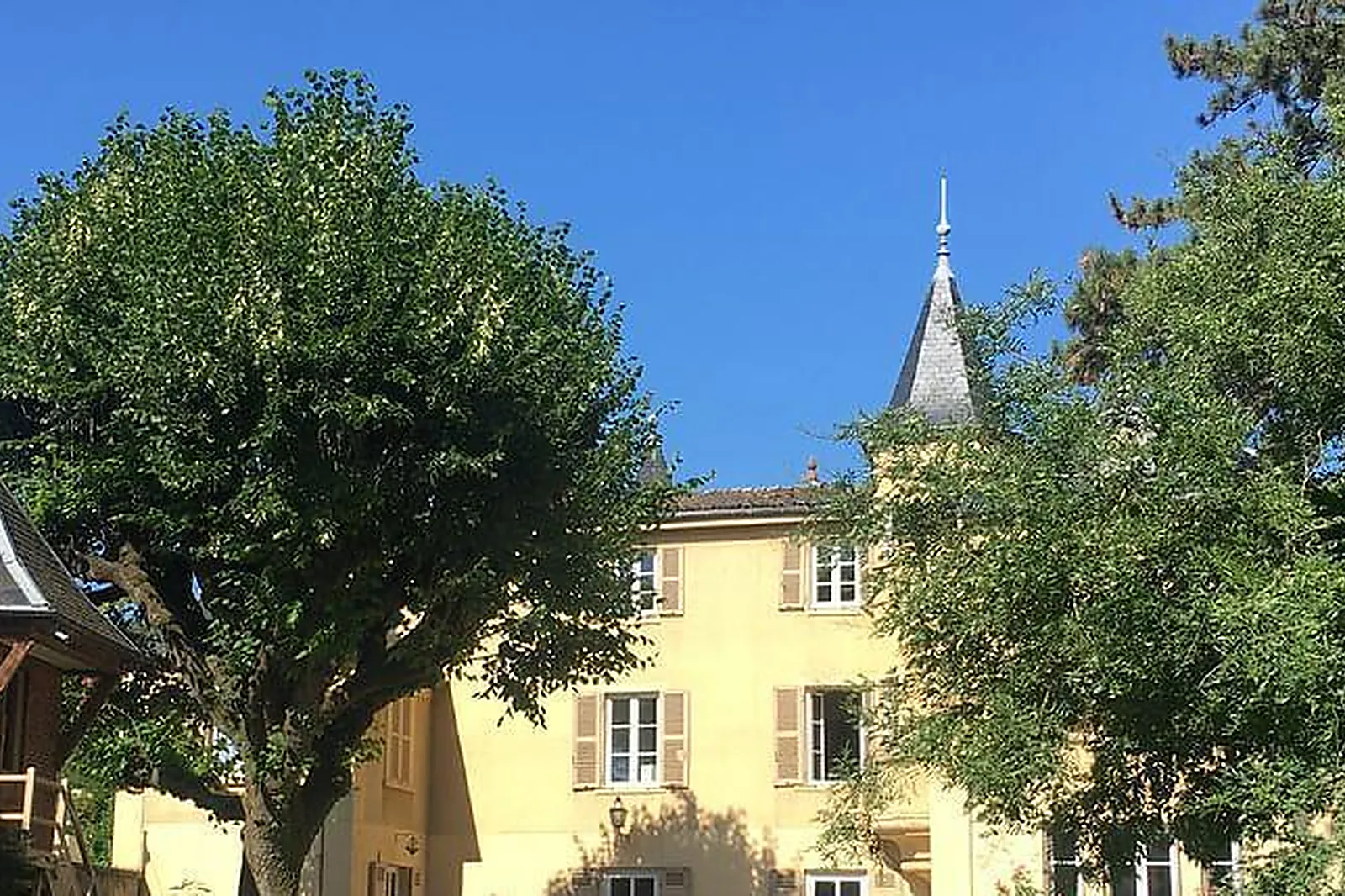 Lieux événementiels, AUX TOURELLES