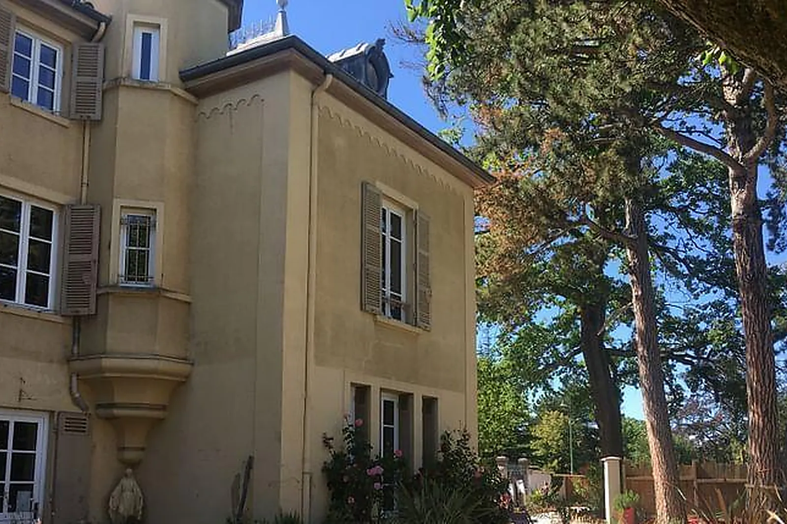 Lieux événementiels, AUX TOURELLES