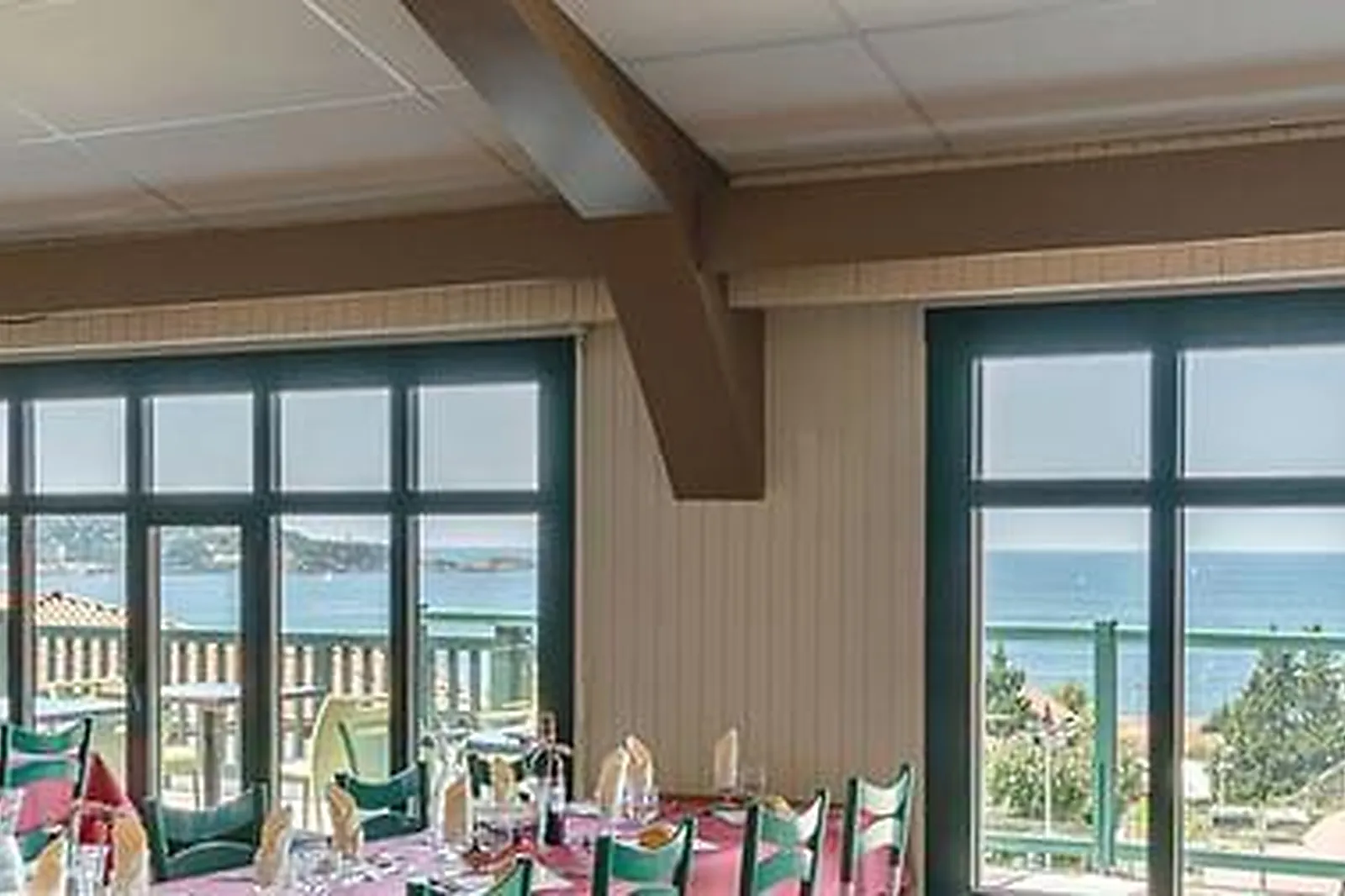 Lieux événementiels, AZUREVA HENDAYE ***