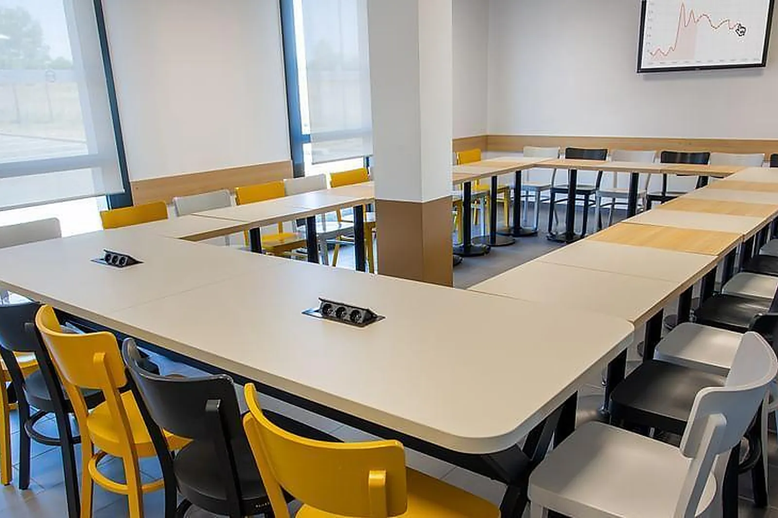 Lieux événementiels, B&B HÔTEL LES HERBIERS**