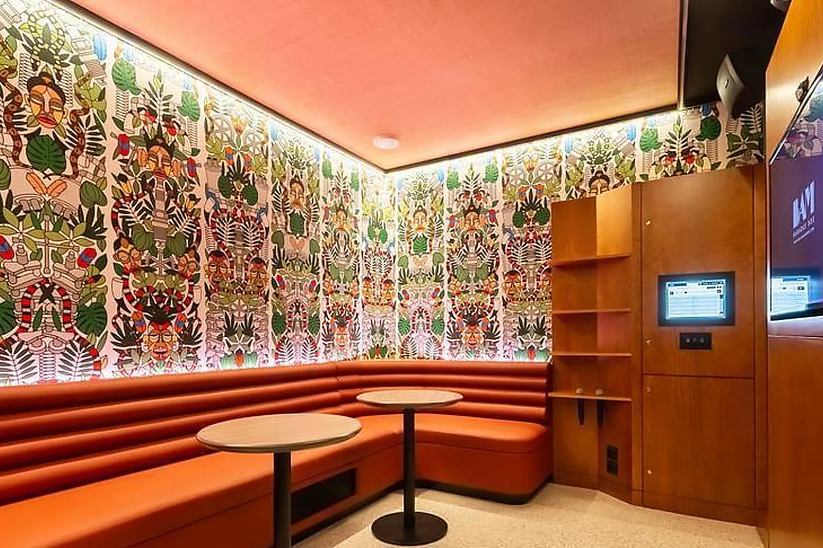 Lieux événementiels, BAM KARAOKE BOX CHARTRONS