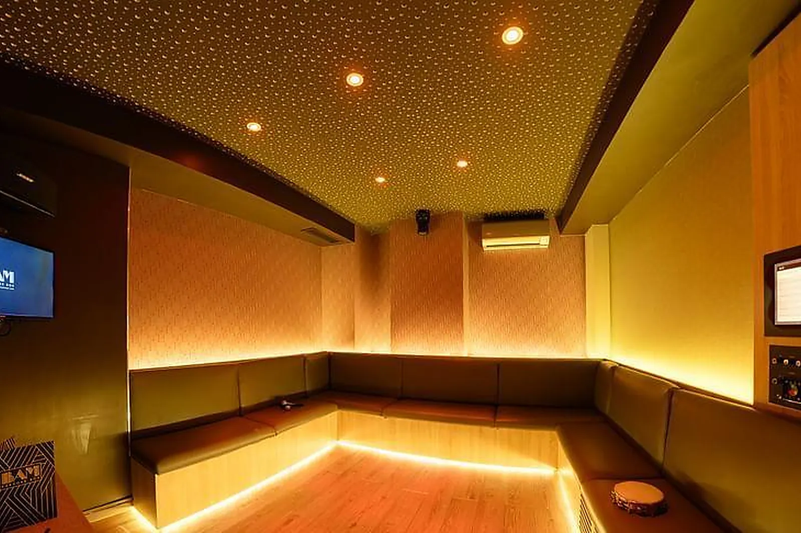 Lieux événementiels, BAM KARAOKE BOX RICHER