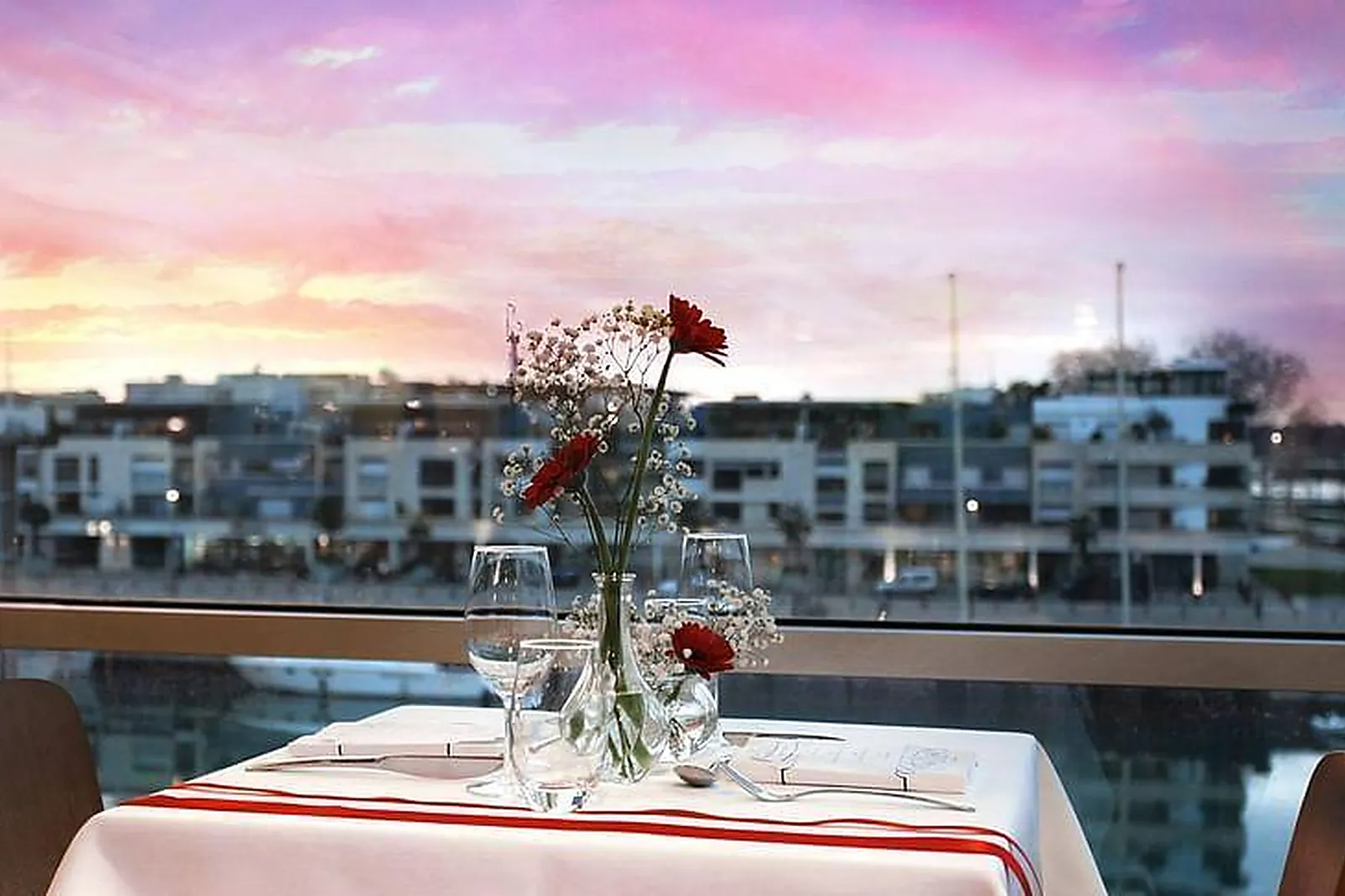 Lieux événementiels, BRASSERIE LA-HAUT