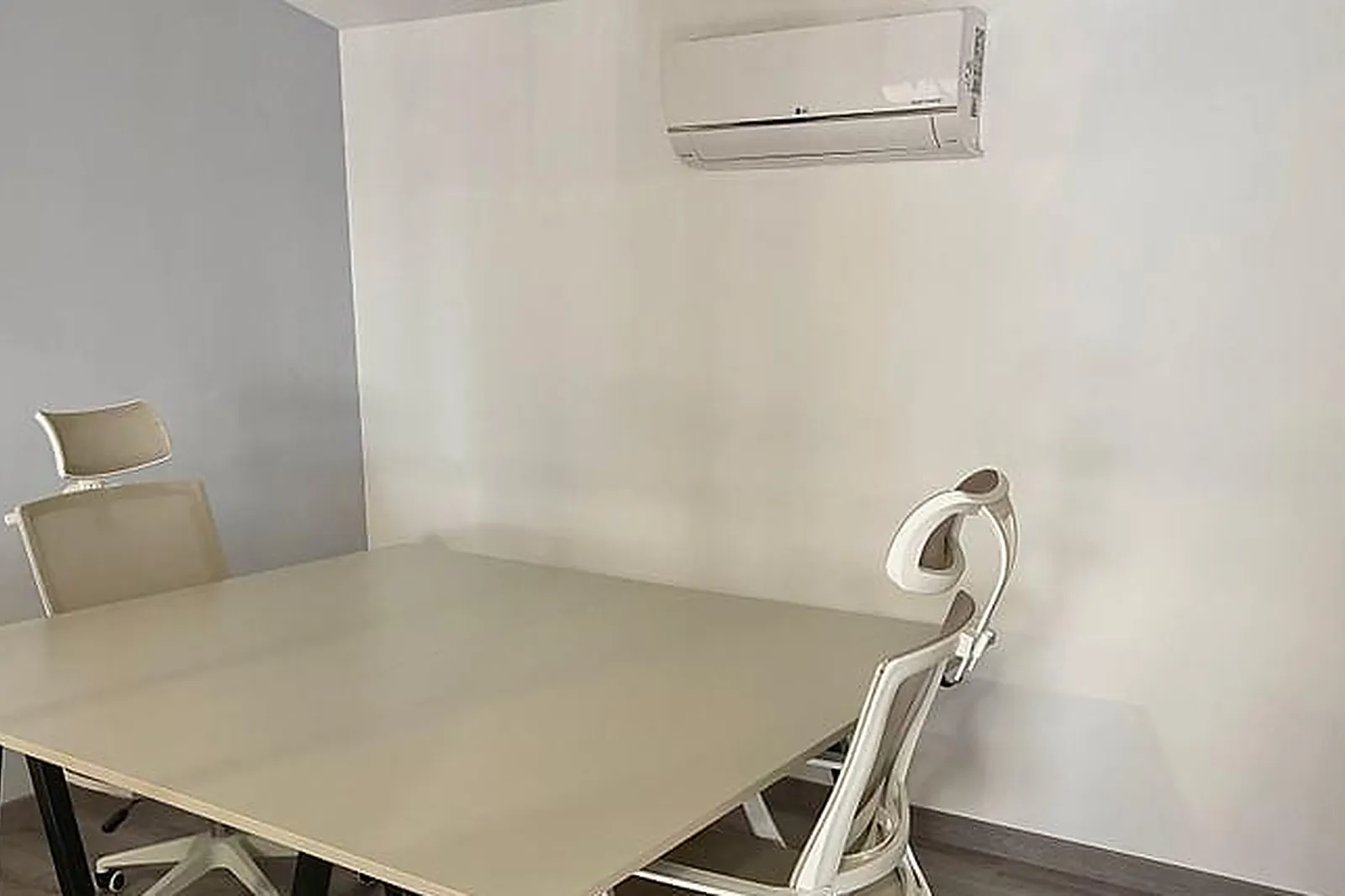 Lieux événementiels, BUREAUX PARTAGÉS