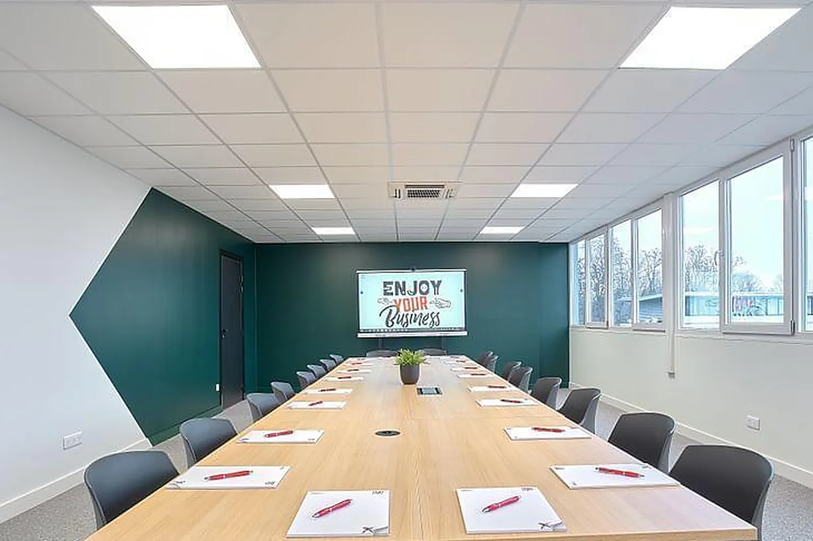 Lieux événementiels, COWORKING LA LOUVIÈRE