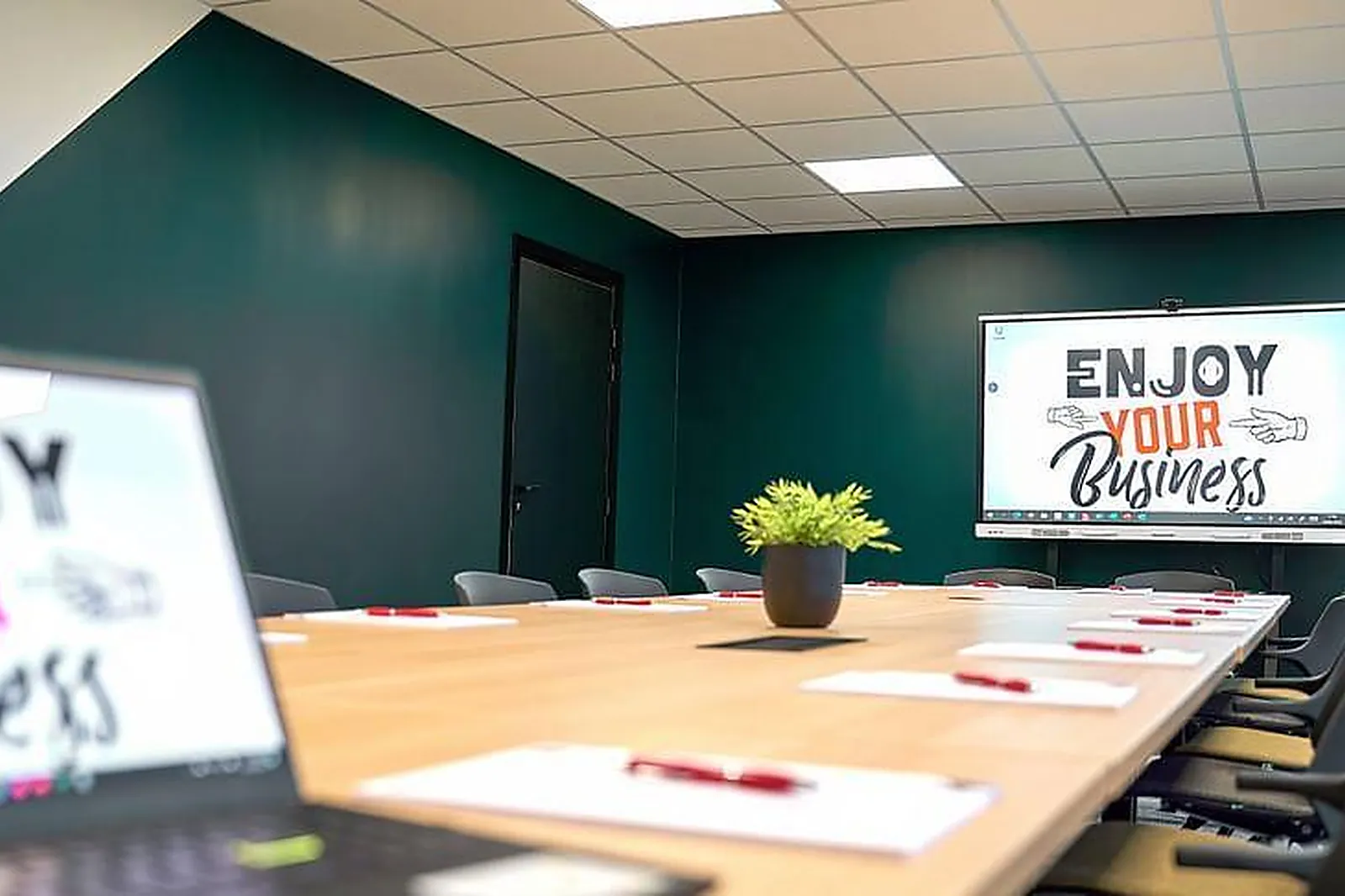 Lieux événementiels, COWORKING LA LOUVIÈRE