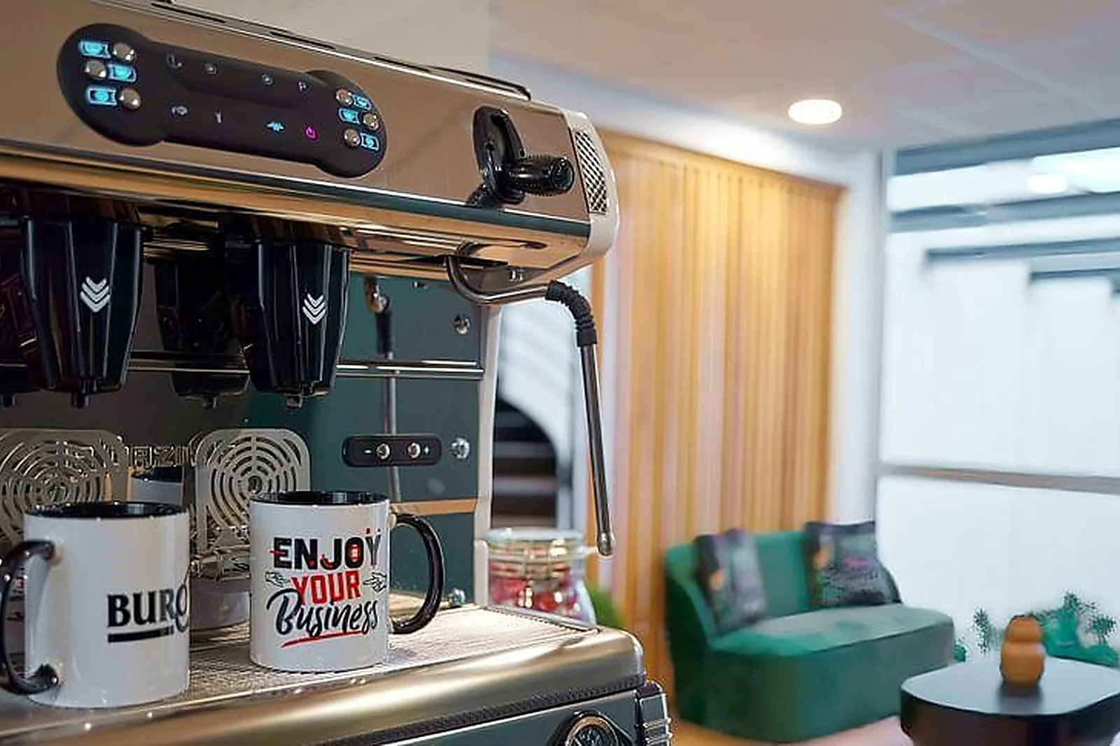 Lieux événementiels, COWORKING LA LOUVIÈRE