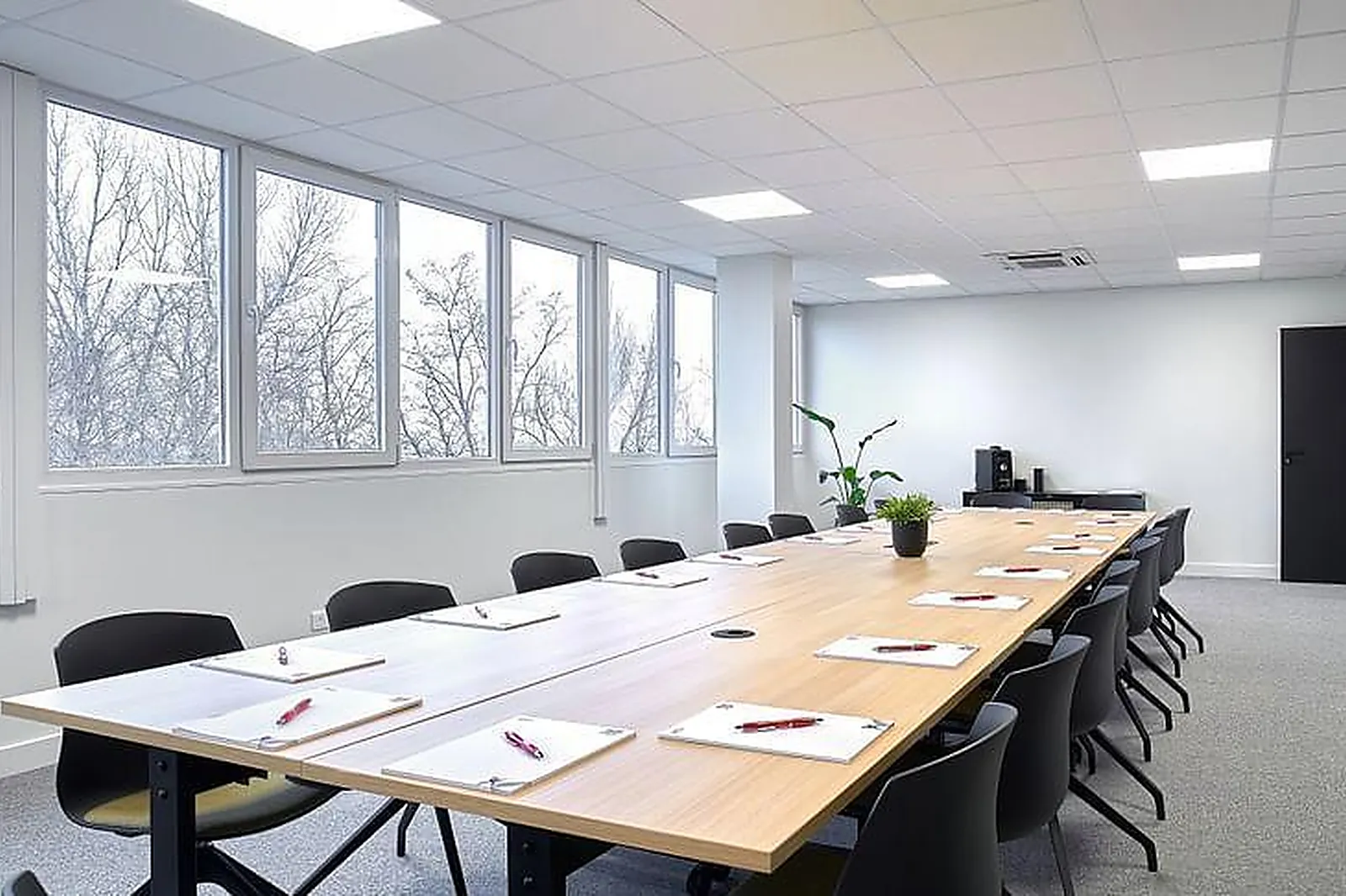 Lieux événementiels, COWORKING LA LOUVIÈRE