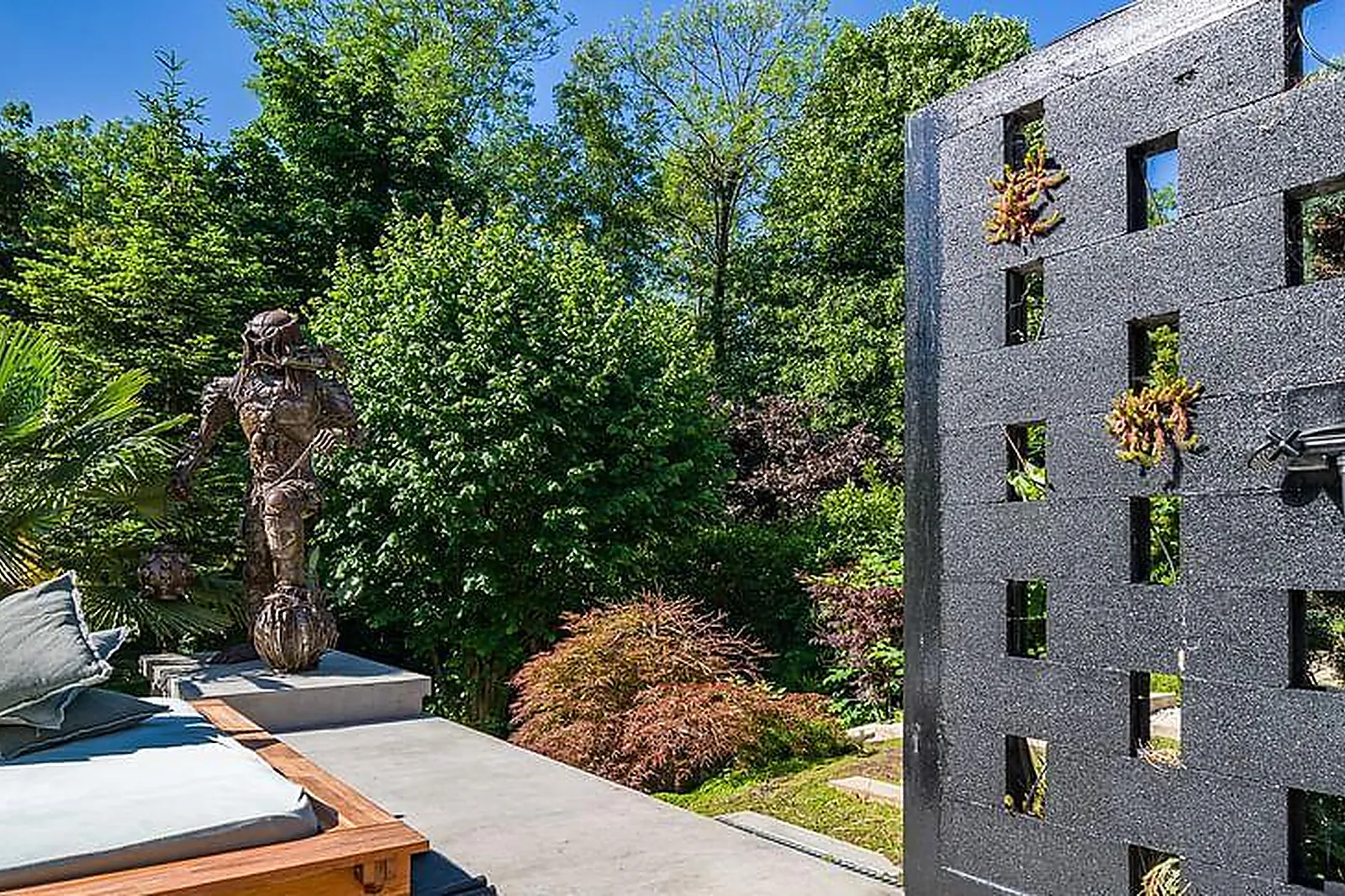 Lieux événementiels, BALI