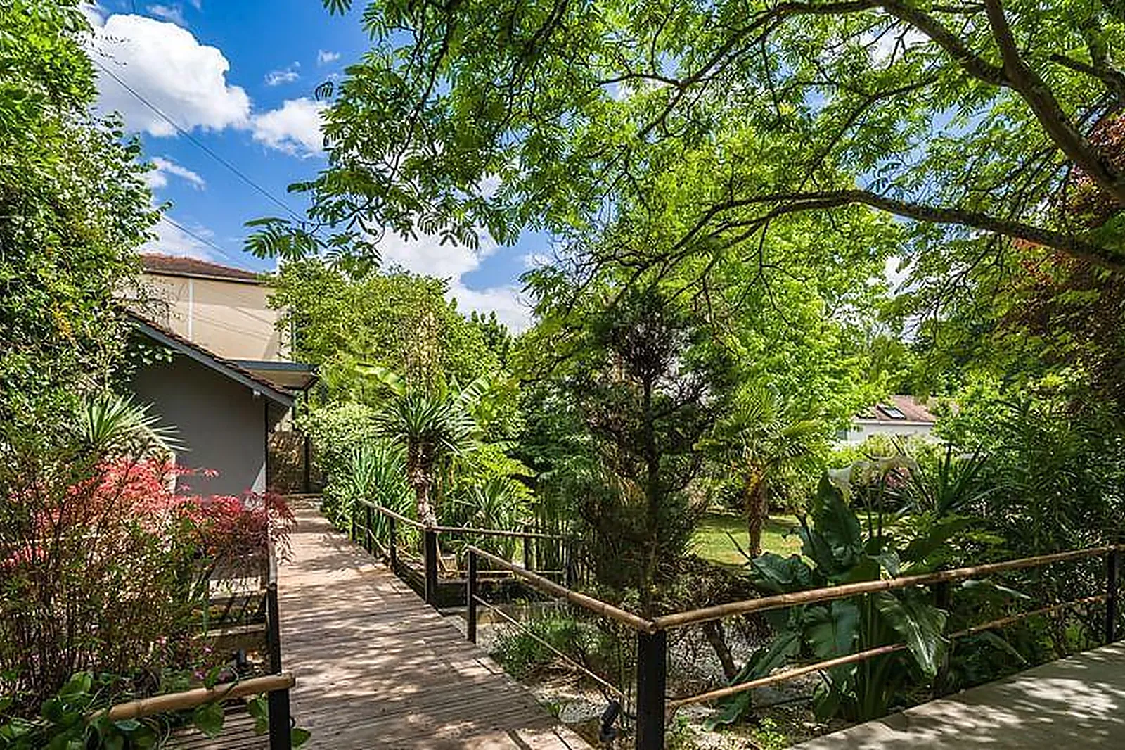 Lieux événementiels, BALI