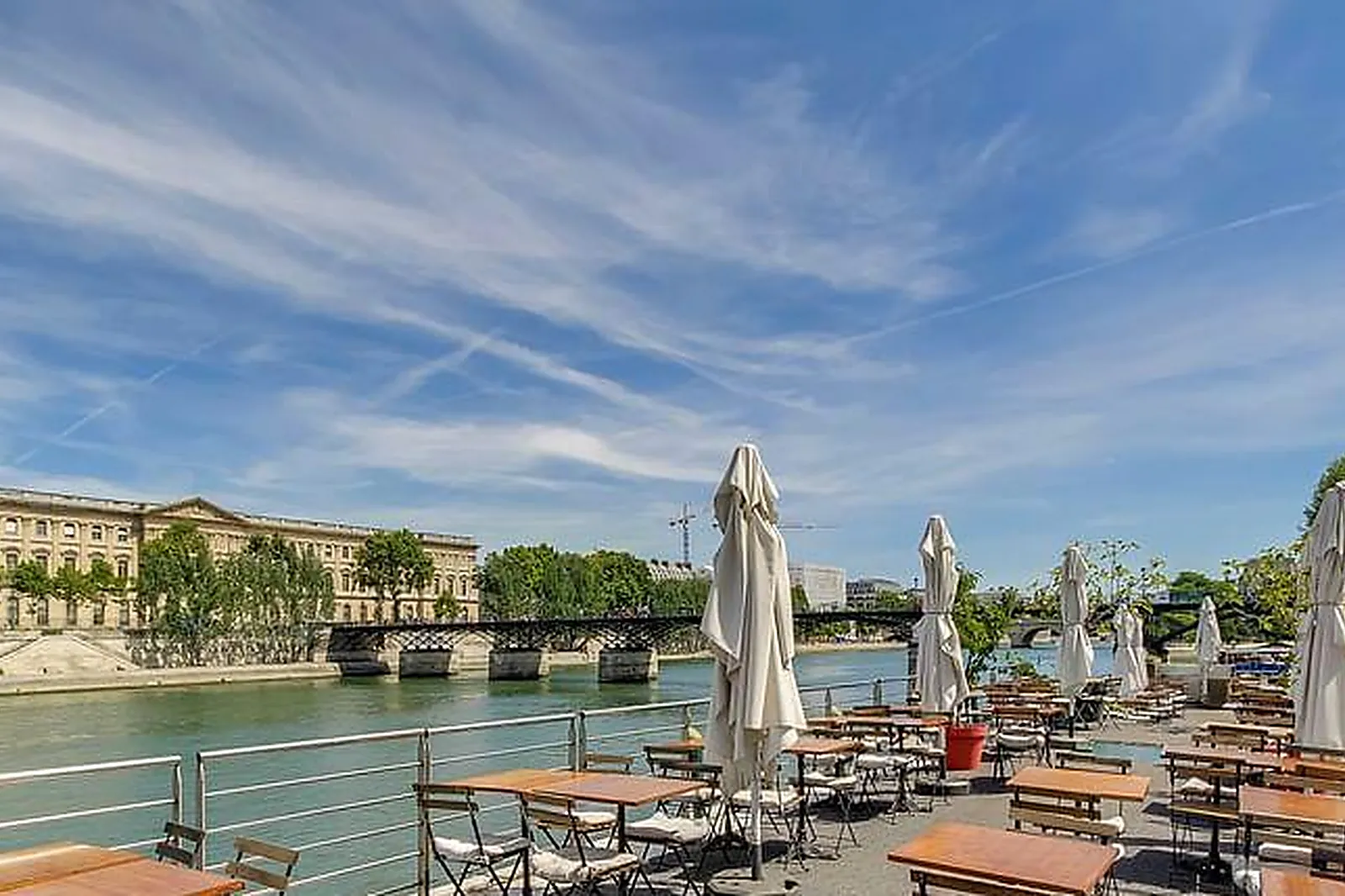 Lieux événementiels, BALLE AU BOND