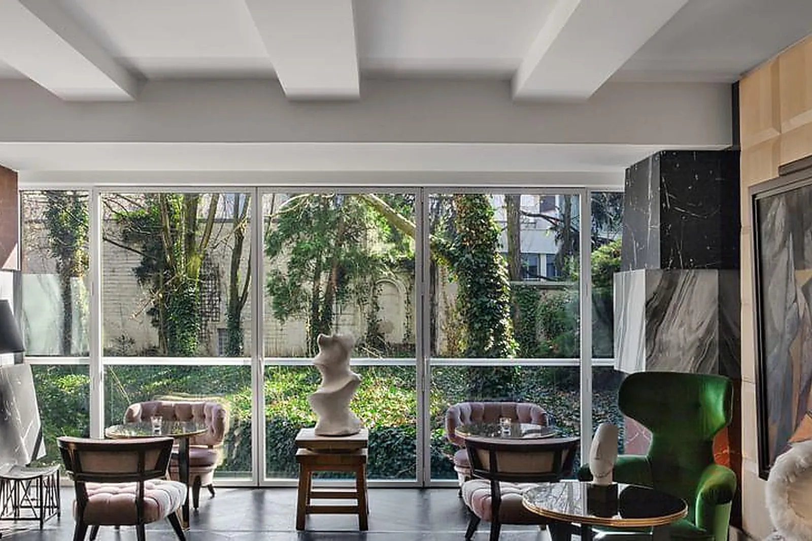 Lieux événementiels, BAR LE BIZZAZ