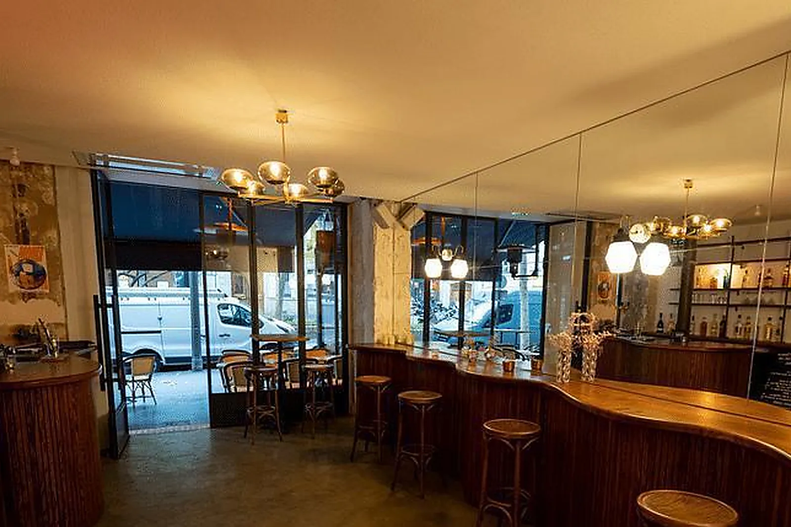 Lieux événementiels, BARBOT